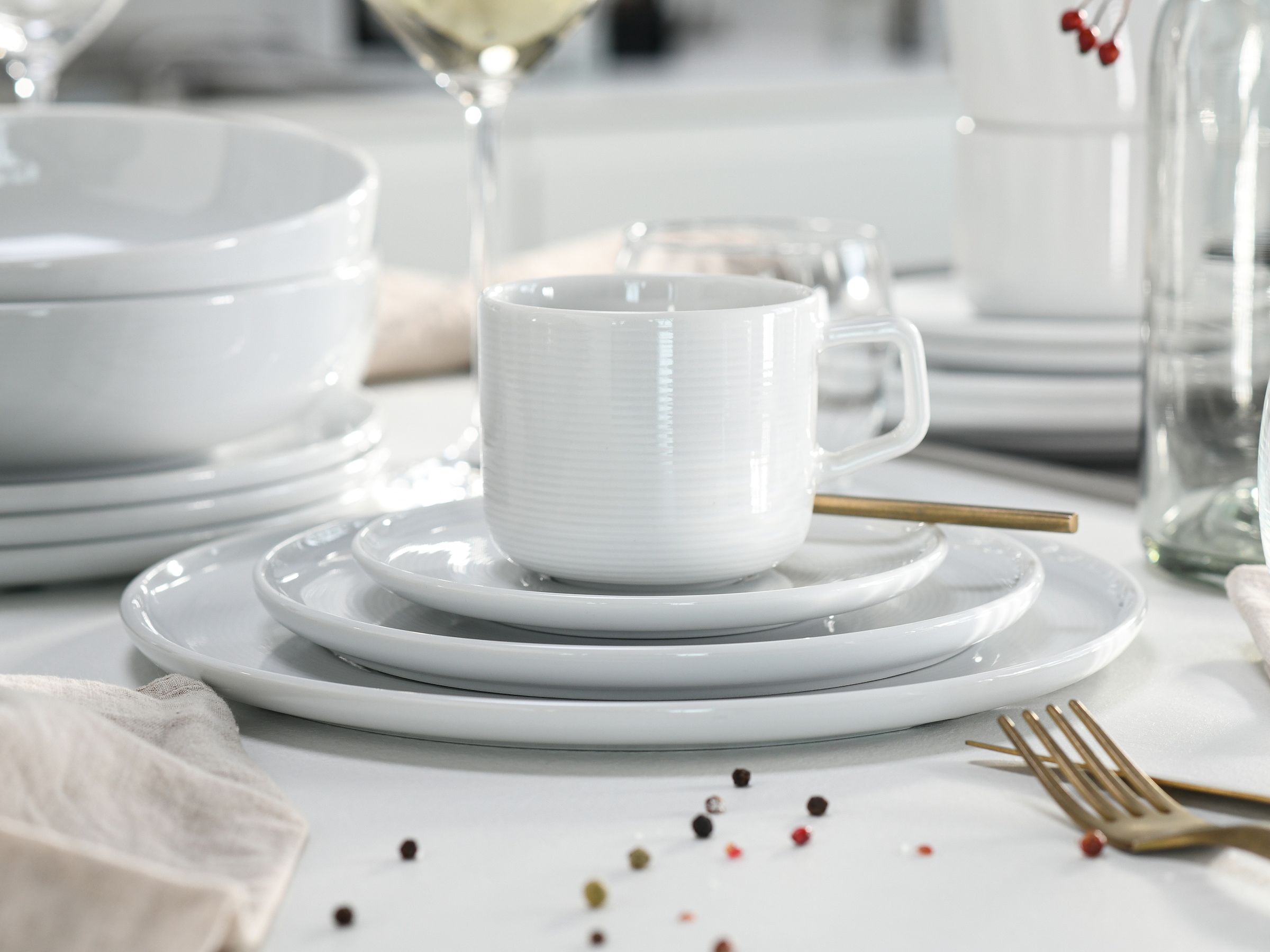 CreaTable »Session, Service, 30-tlg.« Teller ohne Fahne mit großem Spiegel, Elegantes Rillenrelief