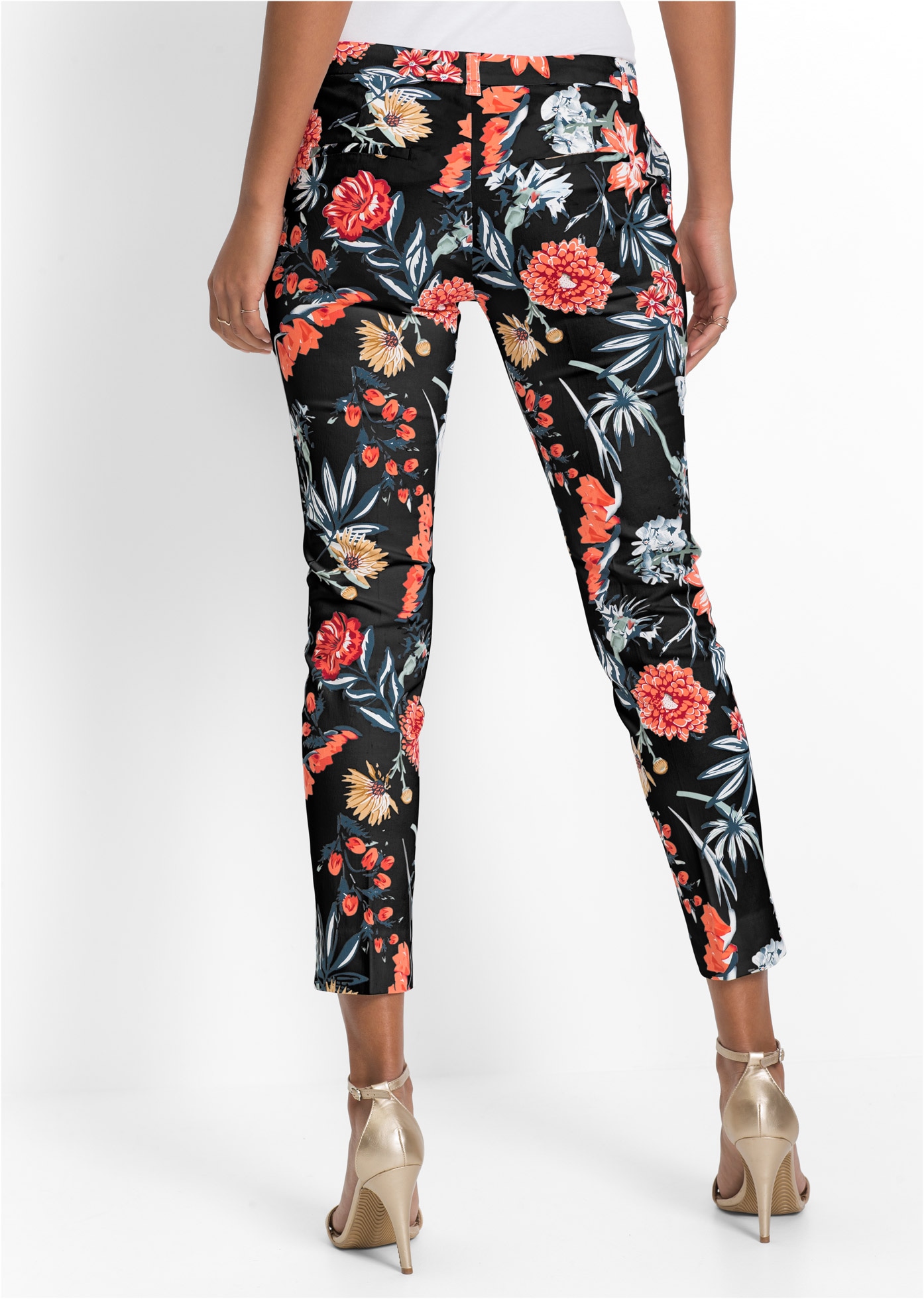 bonprix 7/8-Hose  aus Baumwolle mit Elasthan, Regular Fit, femininer Stil