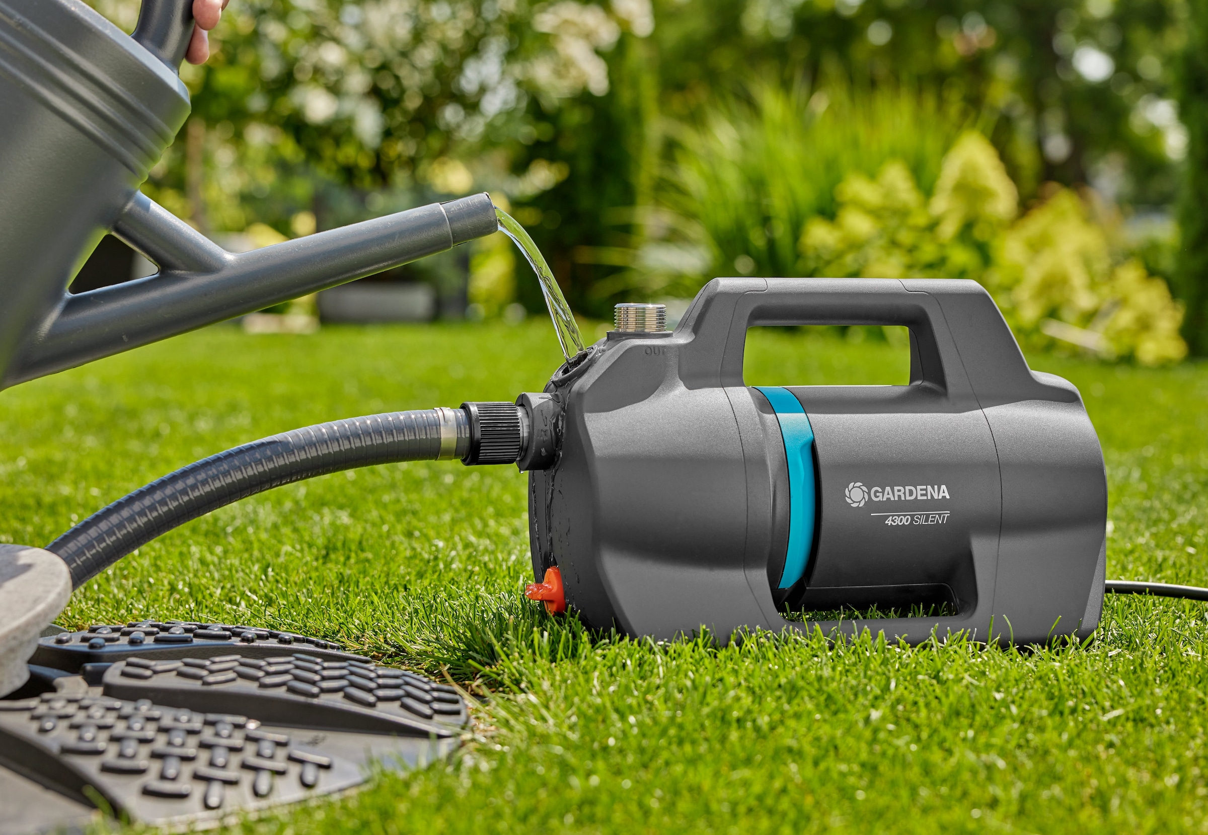 GARDENA Gartenpumpe »4300 Silent«, ideal für ambitionierte Einsteiger, 4300 l/h, 650 W