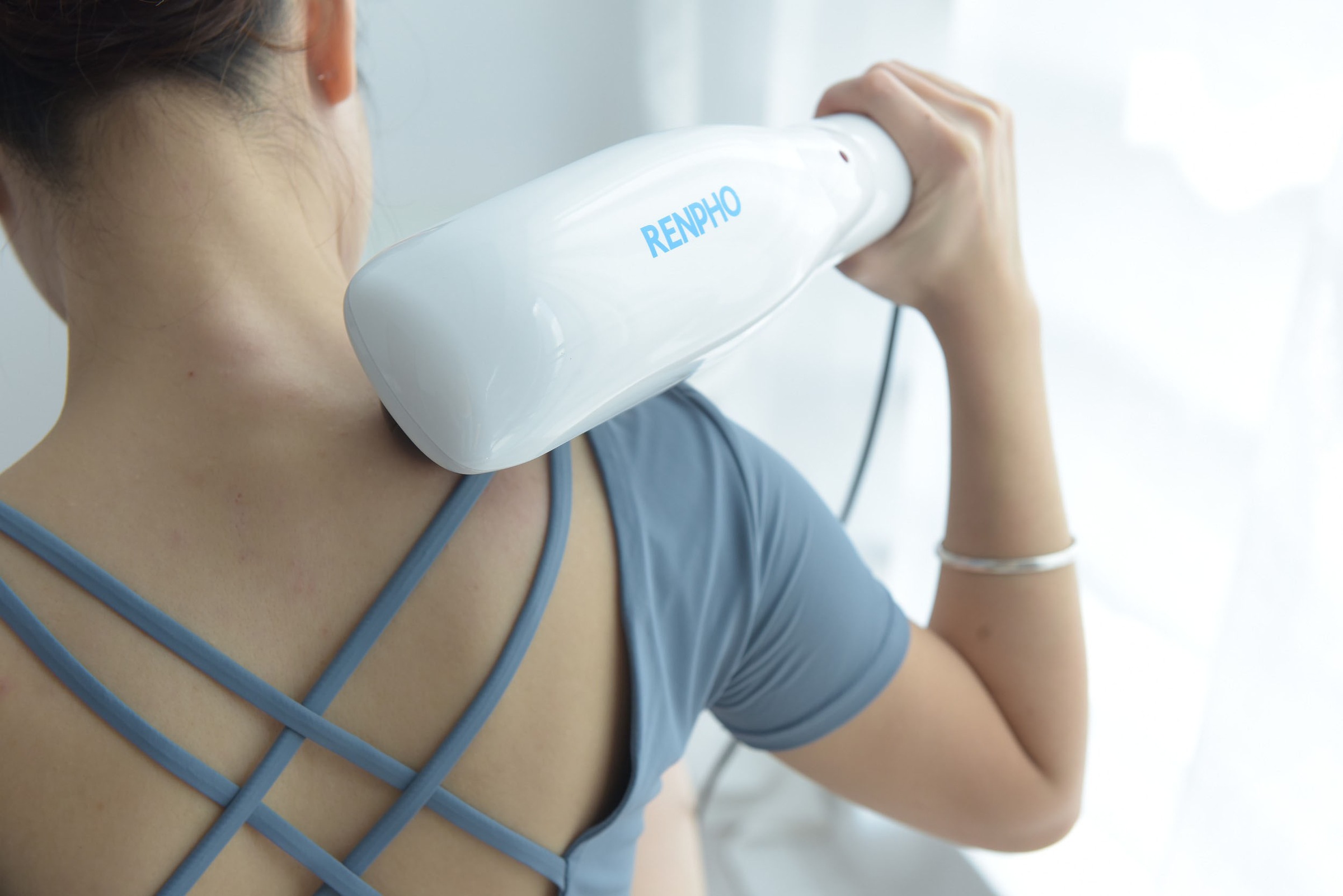 Renpho Massagegerät »Handheld Rückenmassagegerät mit Wärme« Rückenmassage mit Wärme, 3 Aufsätze, 5 Stufen, Abschaltung, Netz
