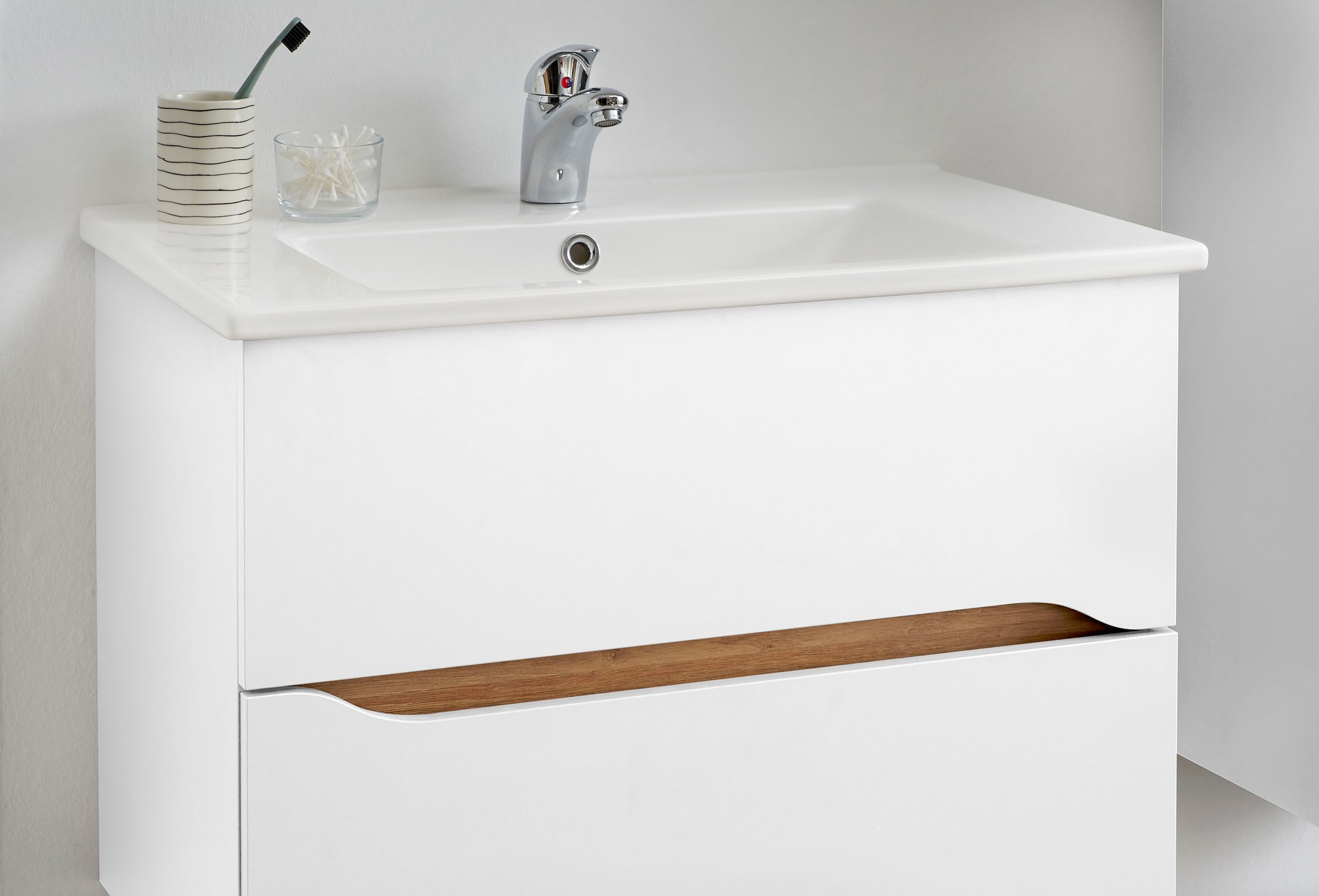 Saphir Badmöbel-Set »Quickset Keramikwaschtisch mit Unterschrank, 75 cm breit«, (2 St.), Waschplatz, Unterschrank mit Waschbecken, 2 Schubladen, grifflos