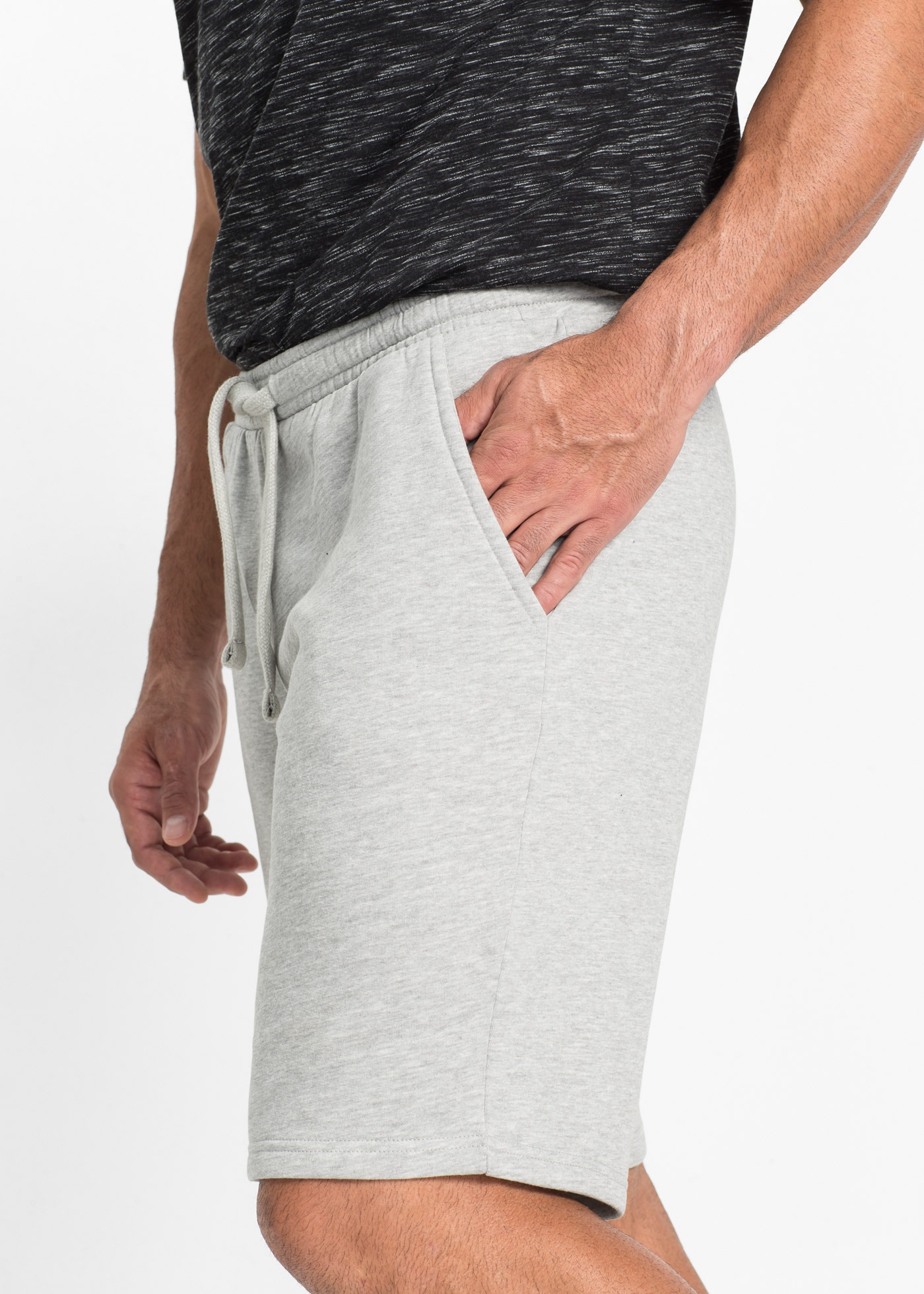 bonprix Sweatbermudas  elastischer Bund und seitlichen Einstecktaschen