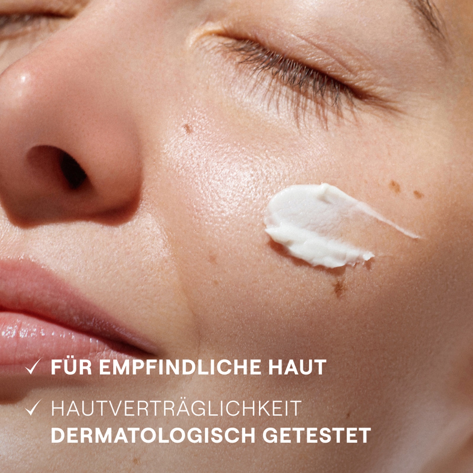 WELEDA Gesichtspflege »Weleda Sensitiv Feuchtigkeitscreme Mandel« für alle Hauttypen geeignet, feuchtigkeitsspendend