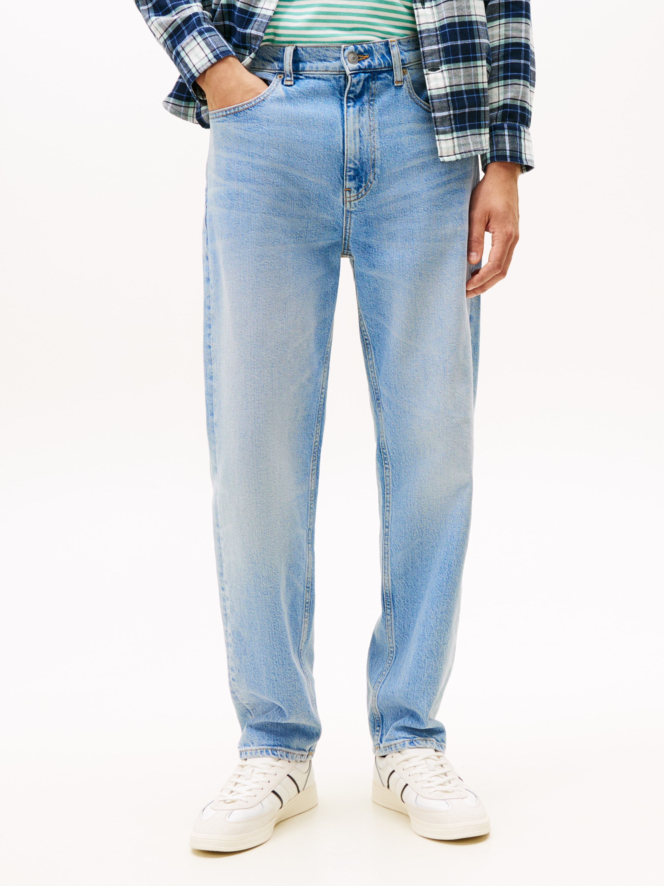 Tommy Jeans Regular-fit-Jeans »SONNY« Tapered Leg, mit Fade-Effekten