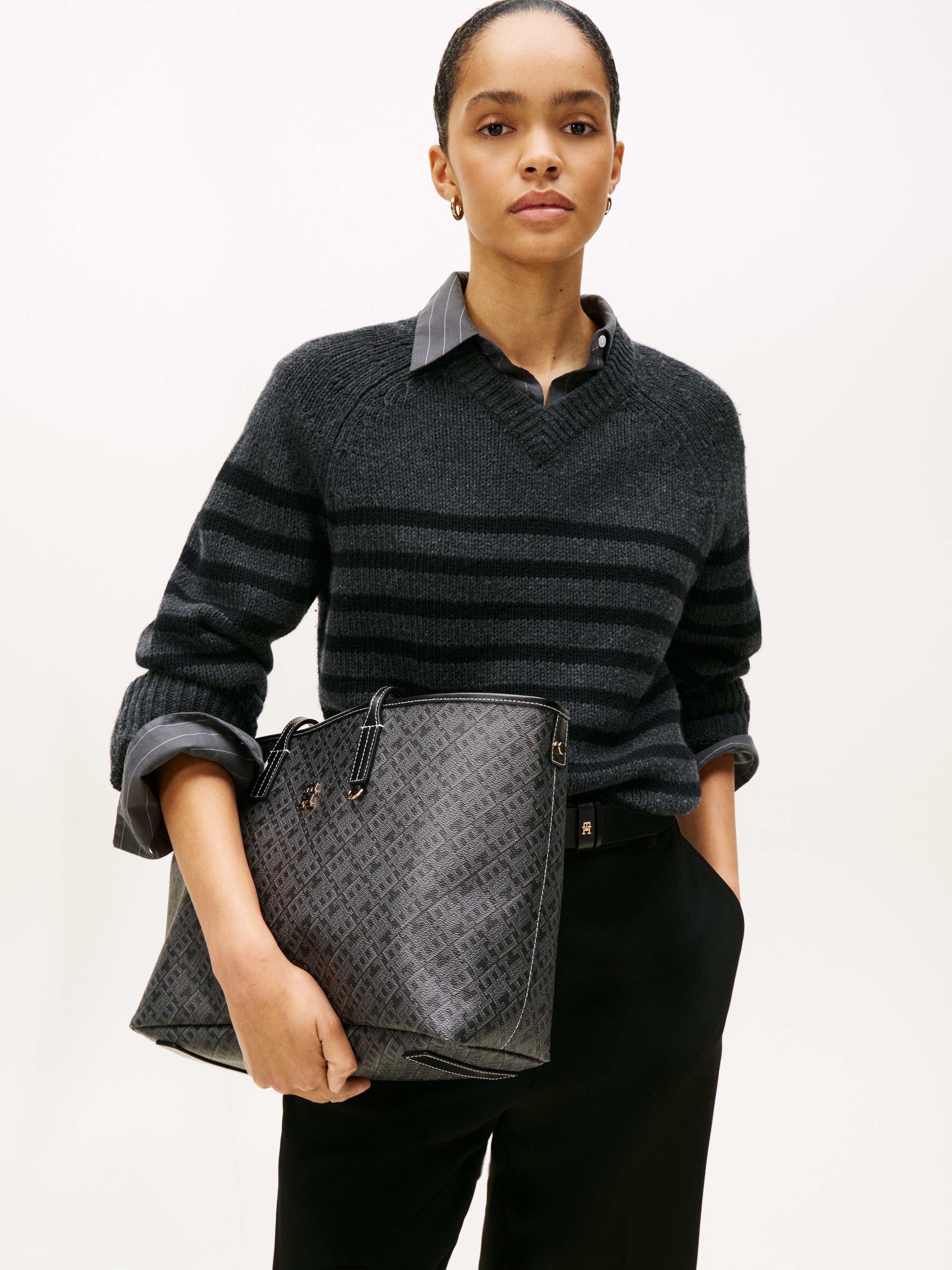 Tommy Hilfiger Tragetasche »TH MONOPLAY LEATHER TOTE« , Damen Schultertasche mit bedrucktem TH-Monogramm