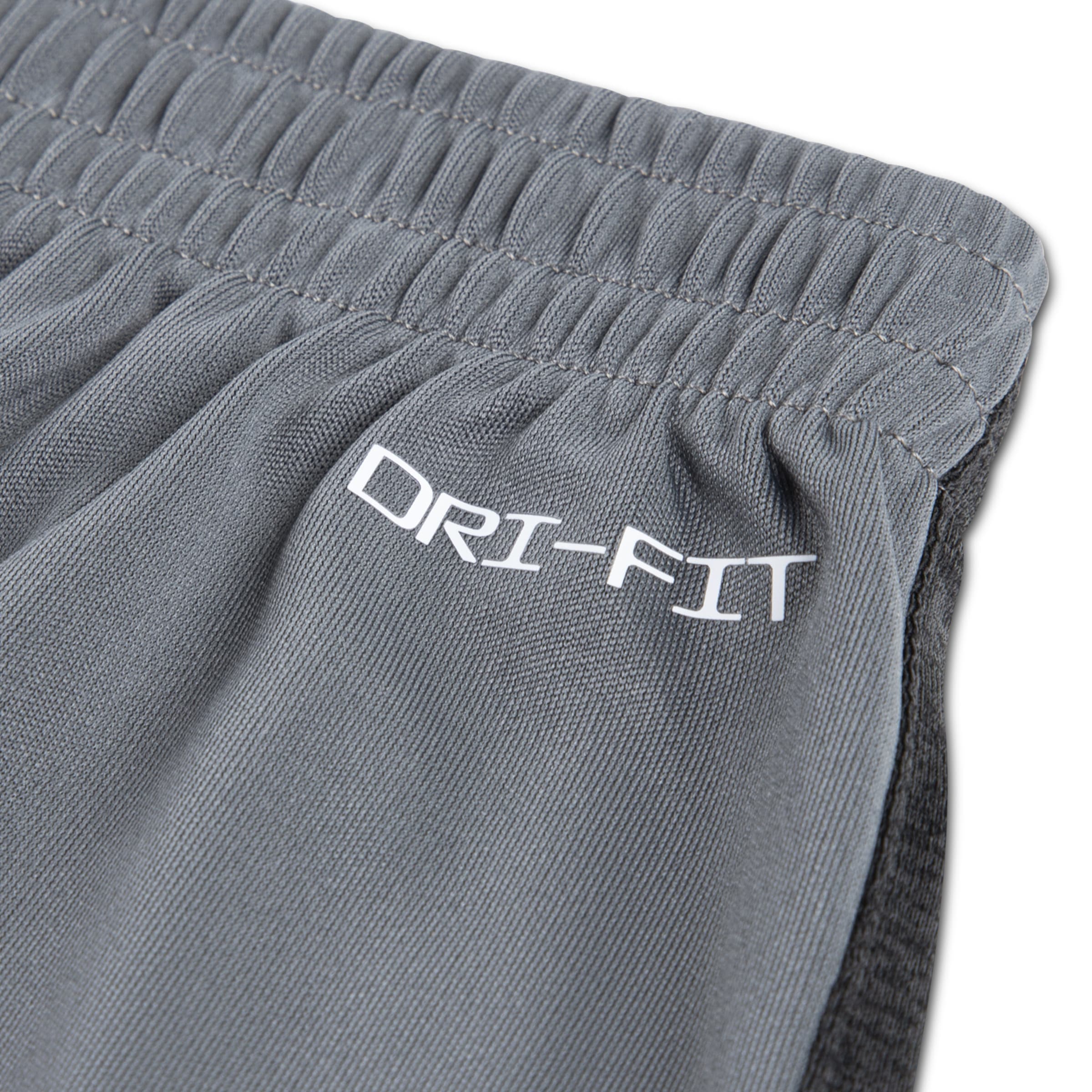 Nike Sportswear T-Shirt & Shorts »B NK DROPSET SS TEE SHORT SET« 2 tlg. für Children, 2-teilig, für sportliche Aktivitäten, Sportmode