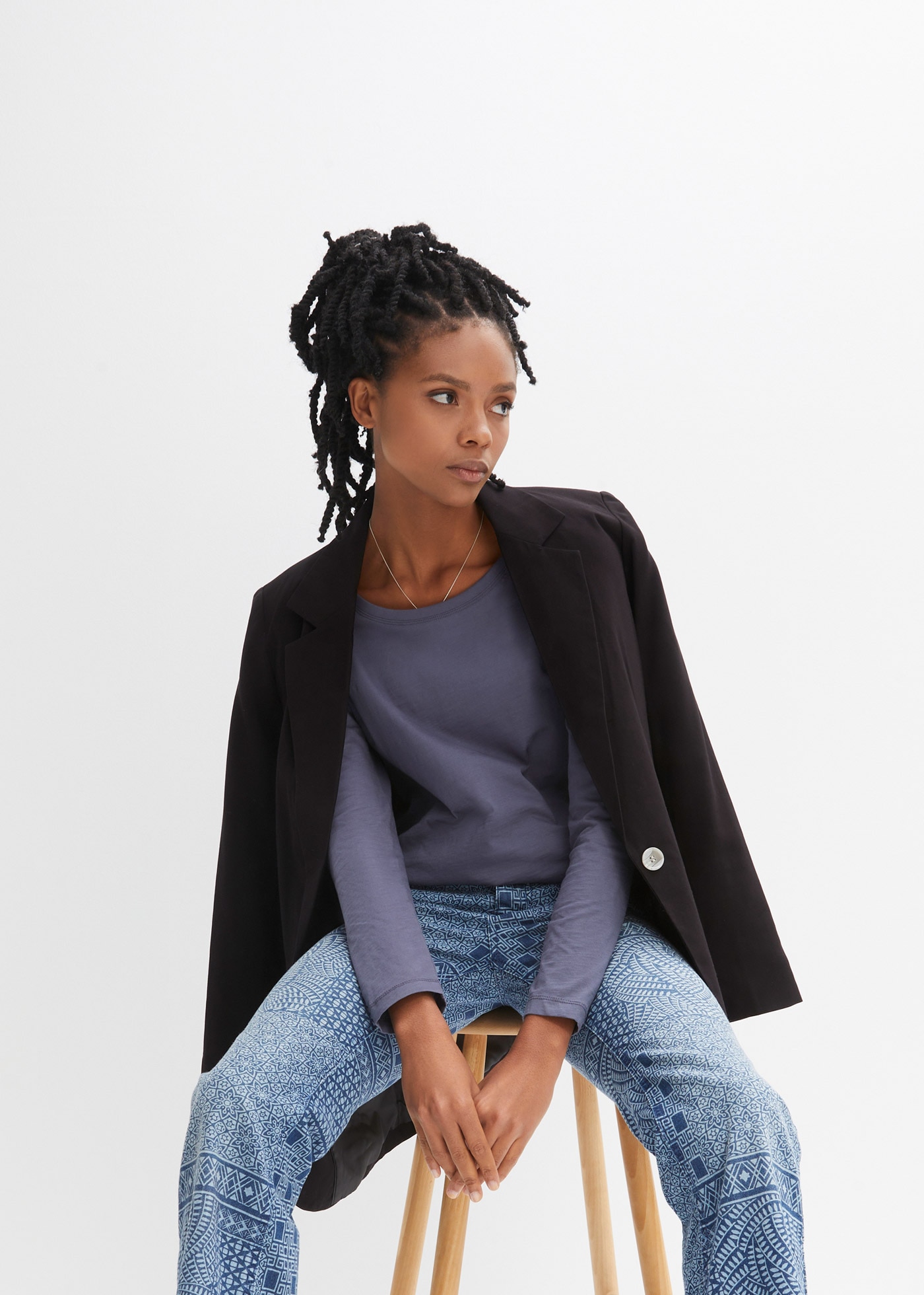 bonprix Langarmshirt »Langarmshirt aus reiner Baumwolle« lockere Passform, Langarm-Design, abgerundeter Saum, aus Baumwolle