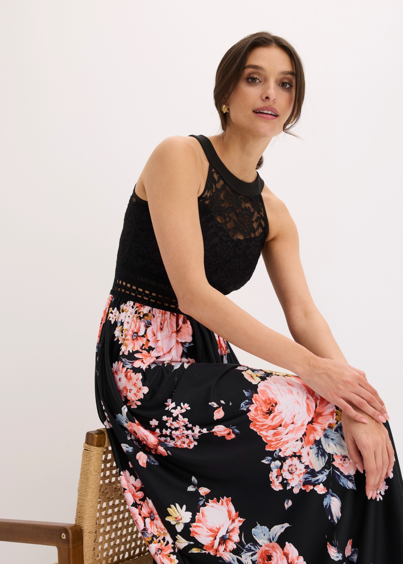 bonprix Jerseykleid für einen romantischen Look, amerikanischer Ausschnitt