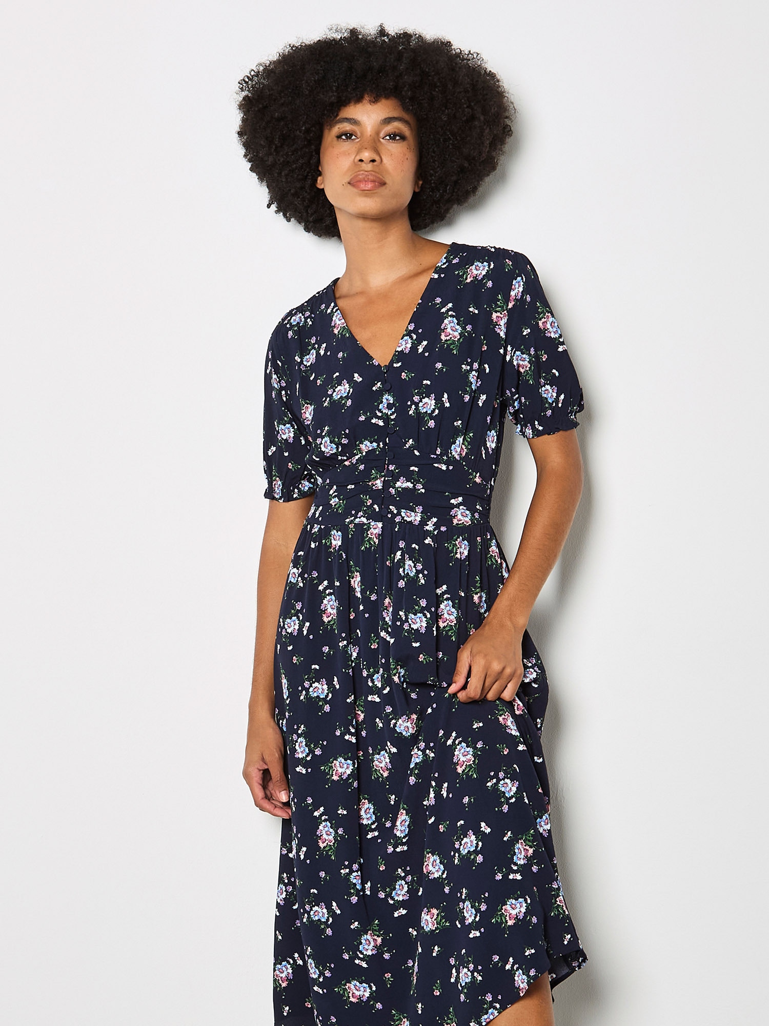Apricot Druckkleid »Midi-Kleid« mit Blumenprint