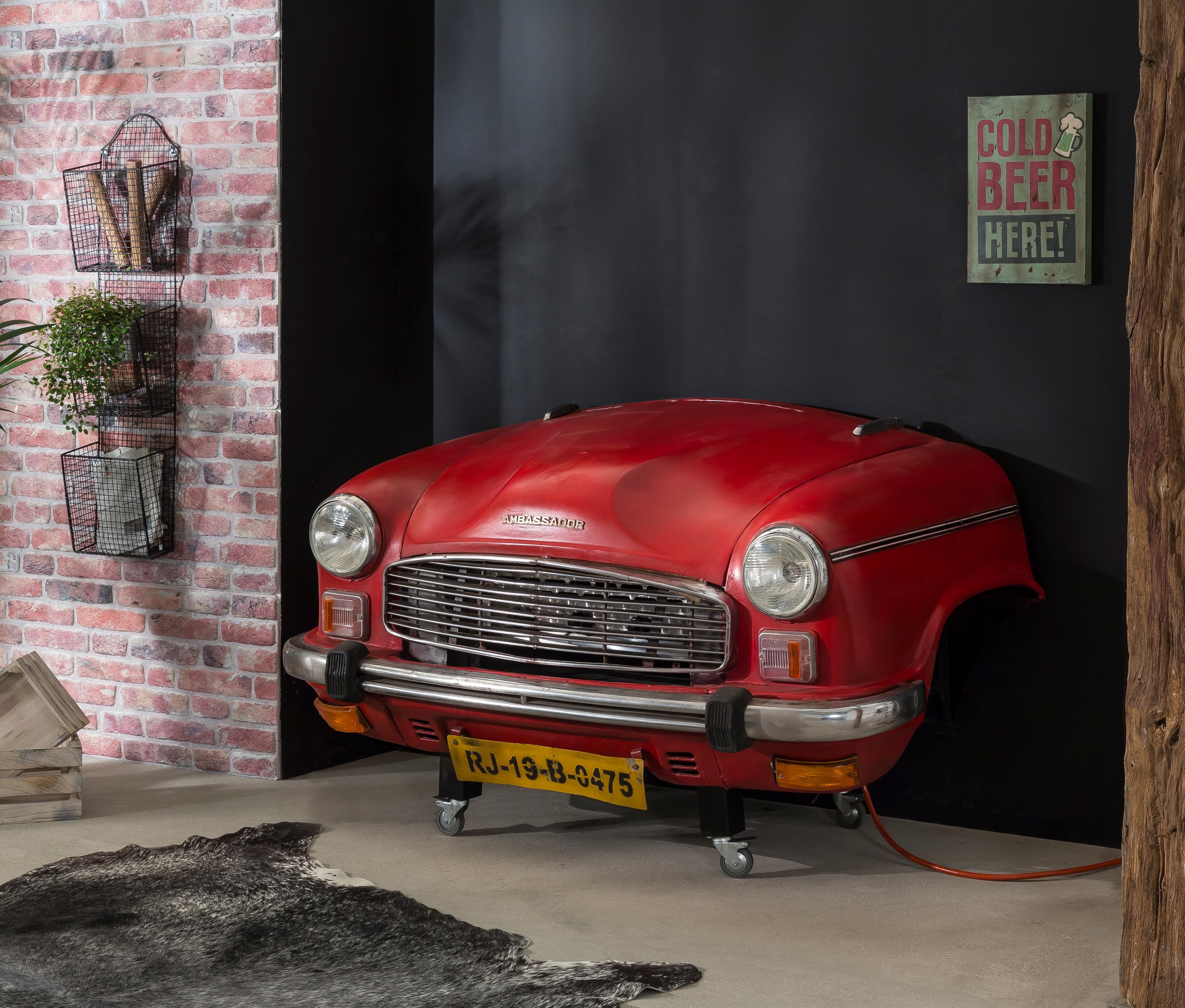 SIT Möbelblende, Recycelte Auto-Front, innen mit einem Edelstahl-Gasgrill