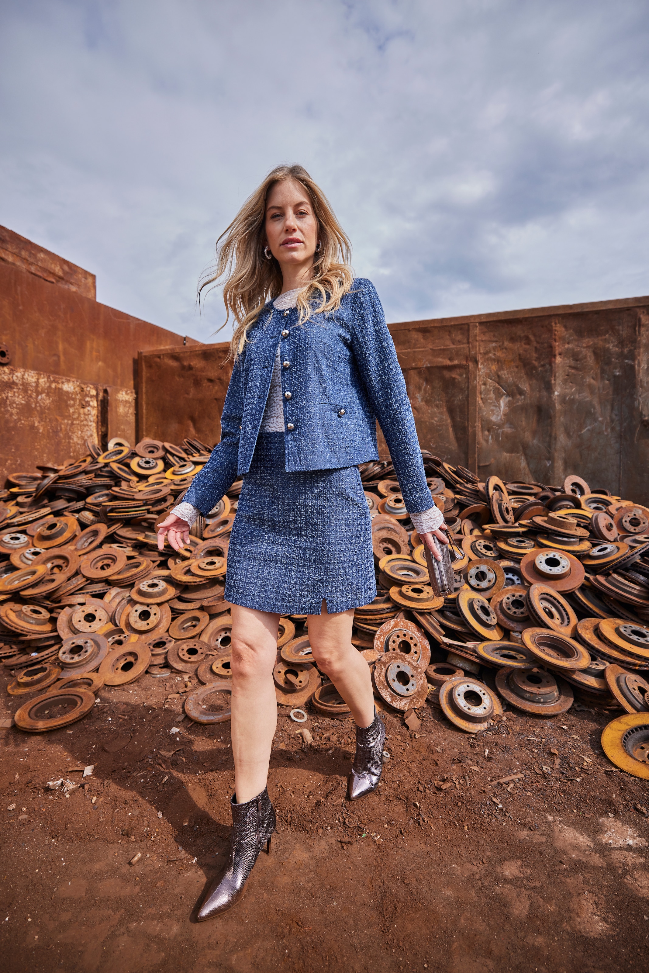 Aniston CASUAL Minirock aus strukturiertem Denim-Jacquard - NEUE KOLLEKTION