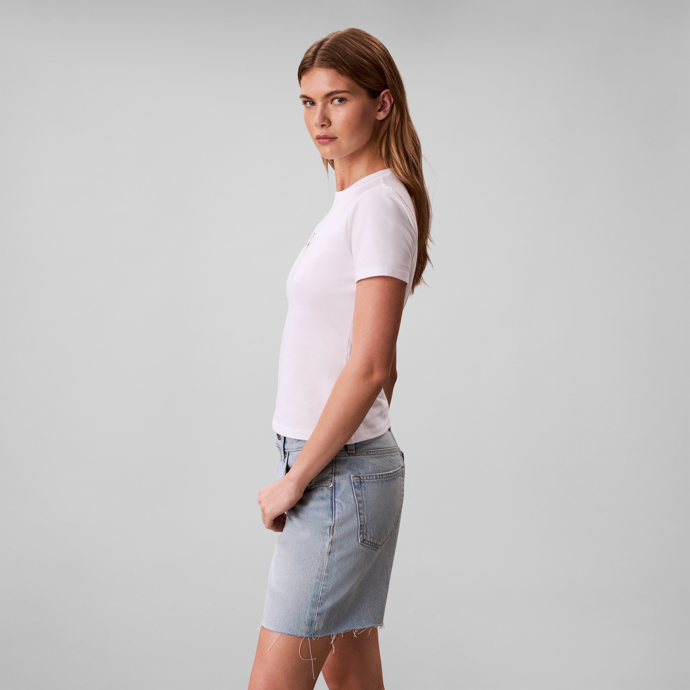 Calvin Klein Jeans T-Shirt »GRADIENT MONOLOGO SLIM TEE« Regular fit mit Rundhalsausschnitt