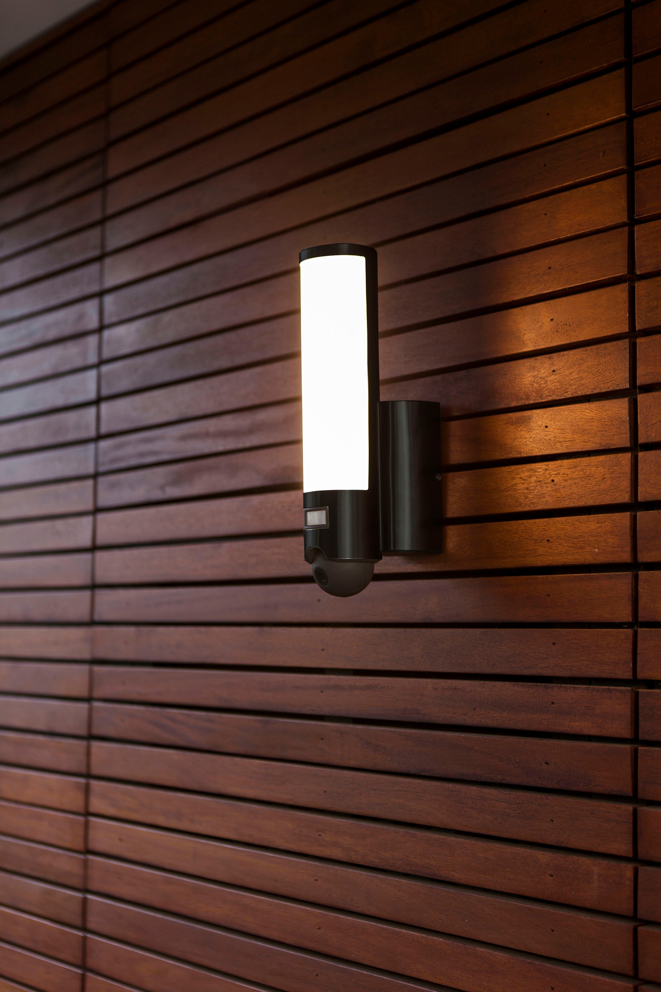 LUTEC Smarte LED-Leuchte »ELARA«, Smart-Home Kameraleuchte