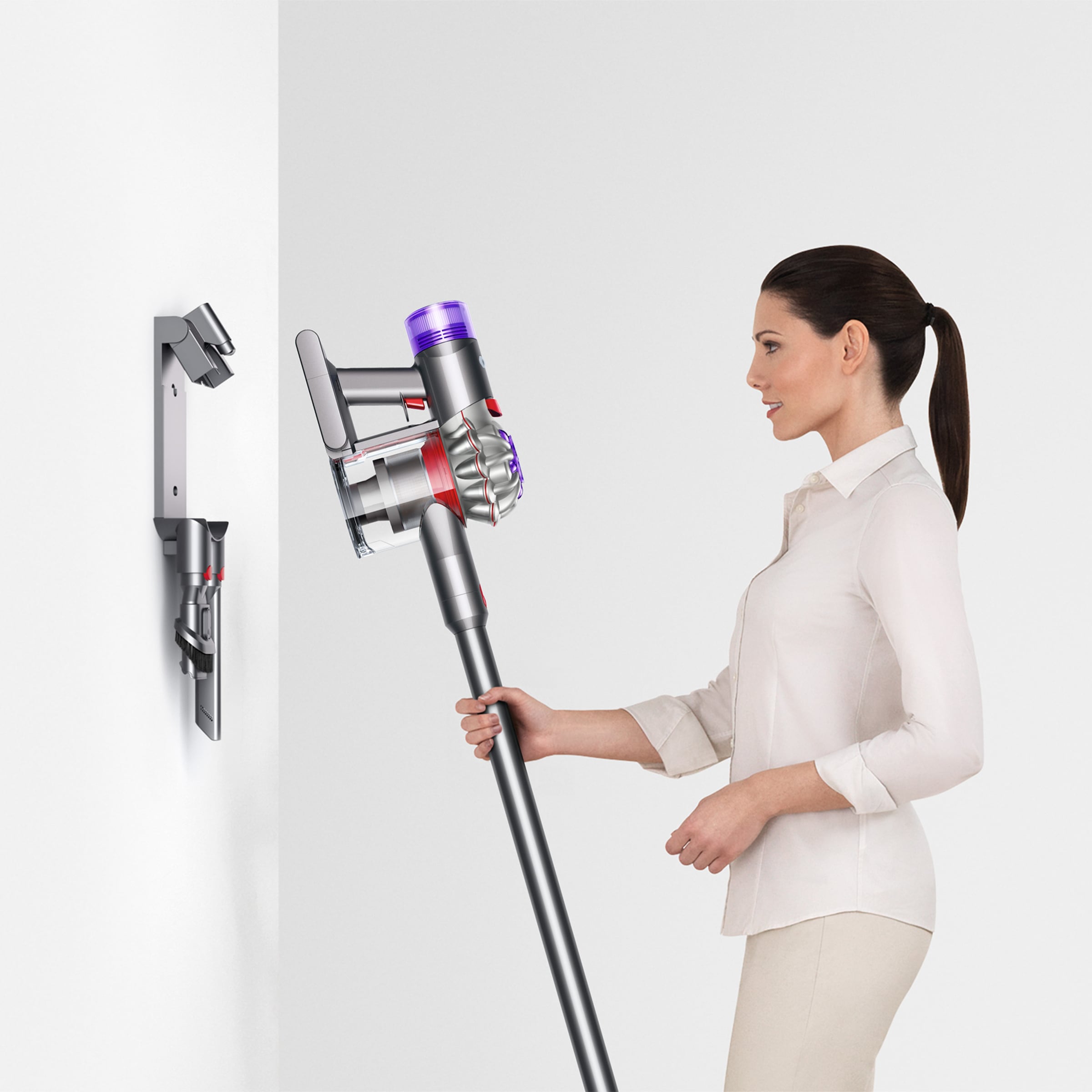 DYSON Akku-Hand-und Stielstaubsauger »V8 Advanced (Nickel/Silber)«