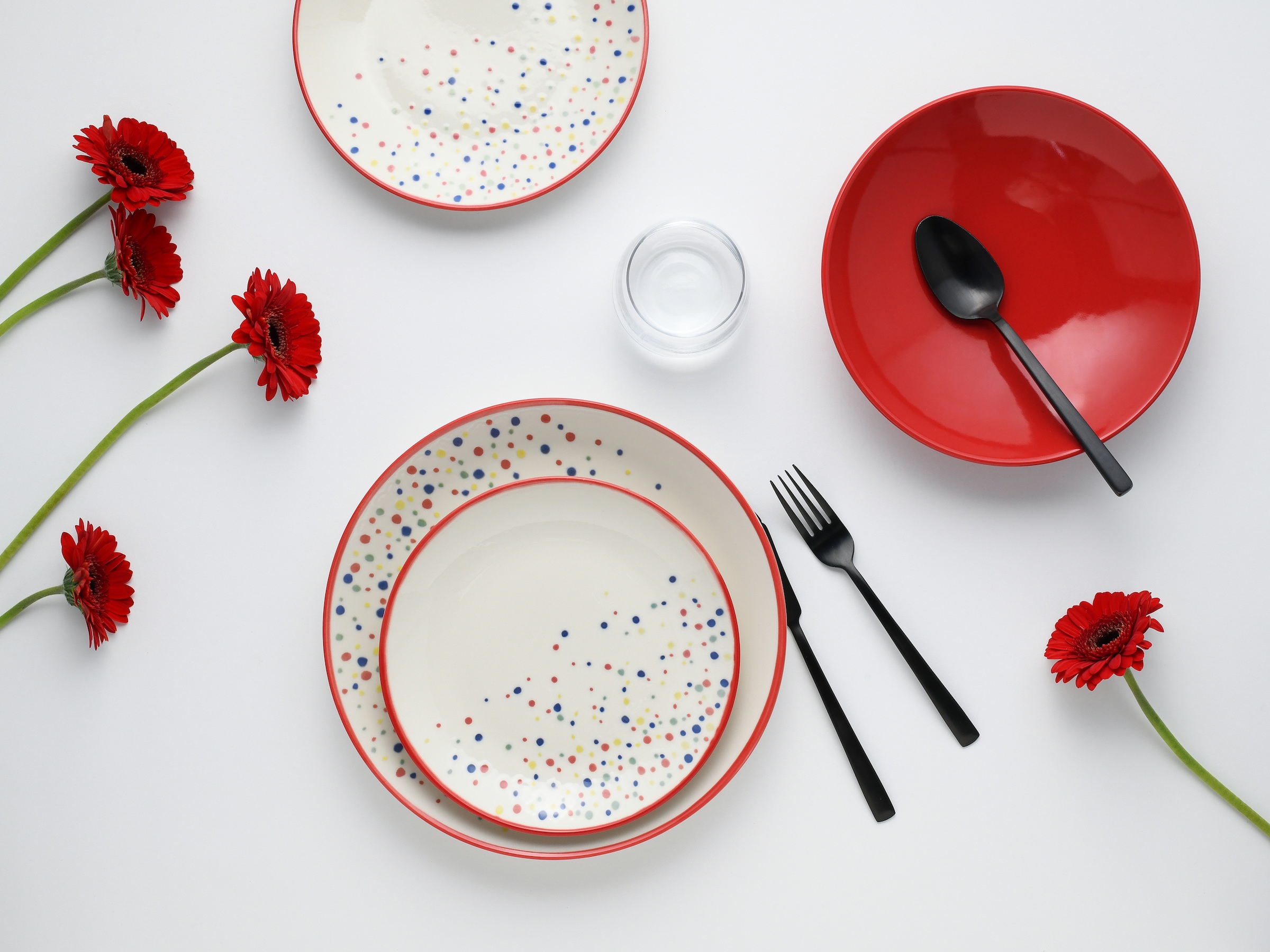 CreaTable Teller-Set »Joy, Teller Set 12-tlg.« Unregelmäßige bunte Punkte, Gute Laune Geschirr, Frisch, Freundlich