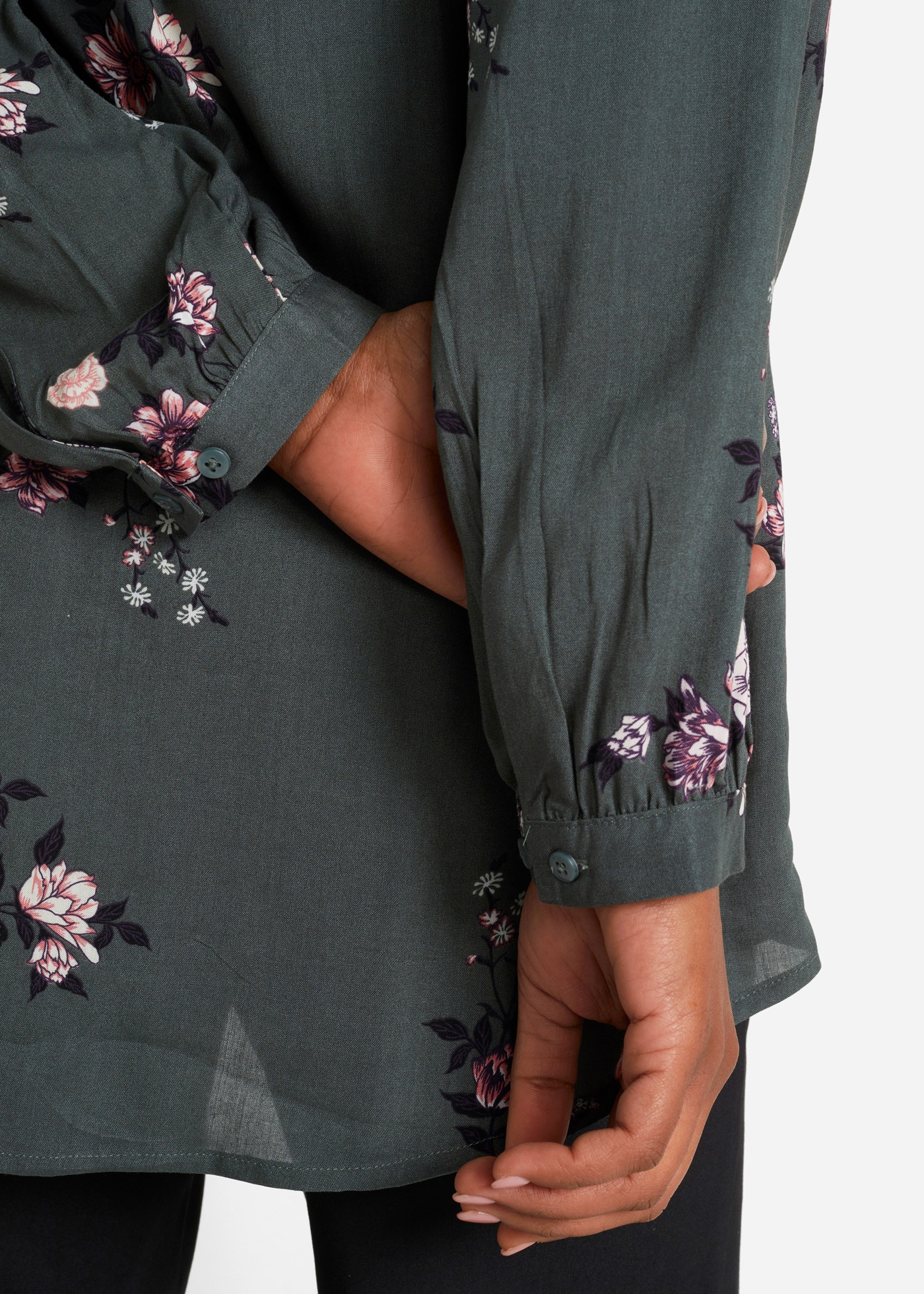 bonprix Longbluse in lockerer Tunika-Passform, aus Viskose, hinten länger geschnitten