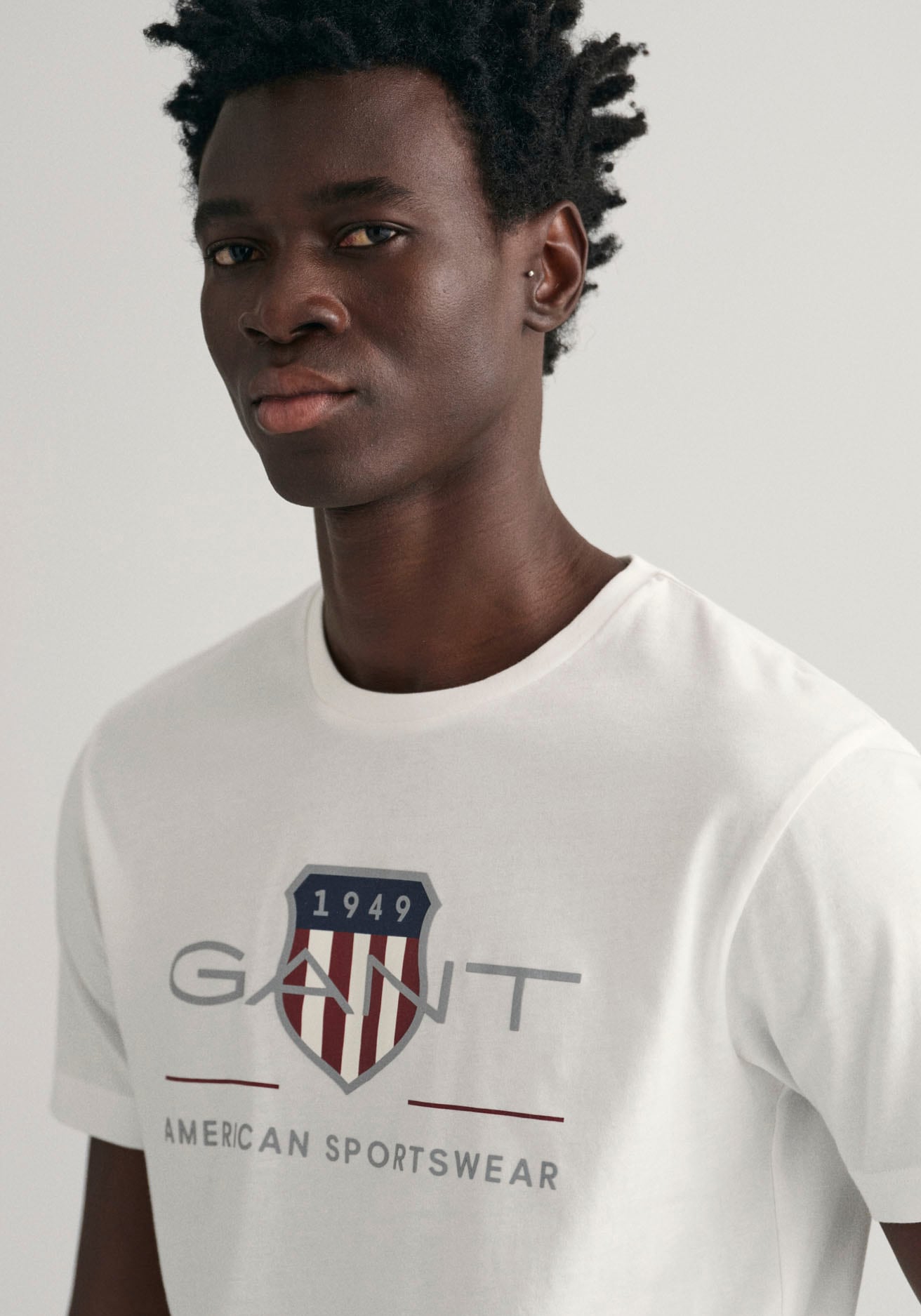 Gant T-Shirt »REG ARCHIVE SHIELD SS T-SHIRT«, mit Logodruck auf der Brust  online shoppen bei OTTO