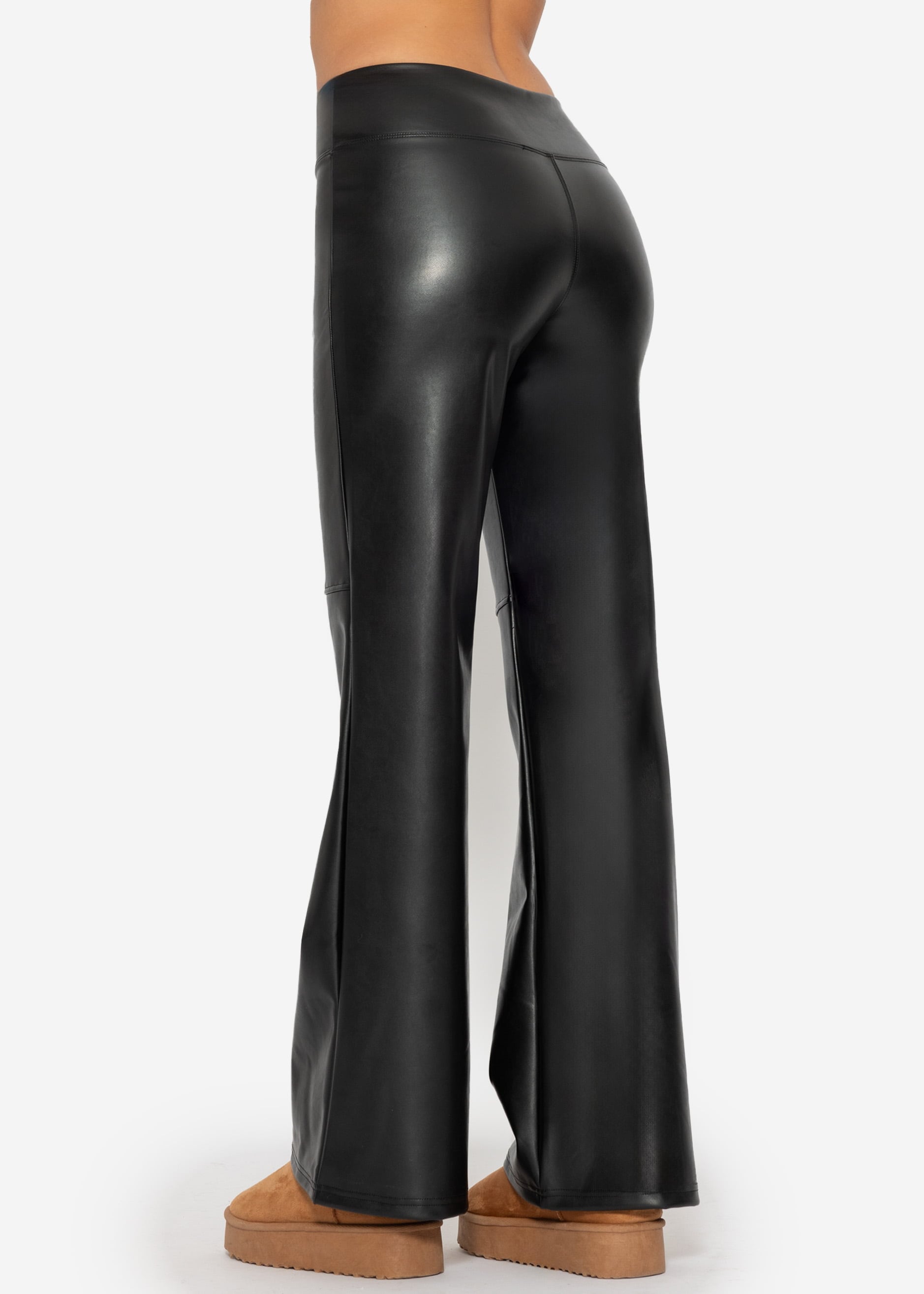 SASSYCLASSY Lederhose »High-Rise Flared Thermo Kunstleder Leggings mit breitem Bund«  Kunstleder-Leggings Schwarz mit ausgestelltem Bein und breitem Bund