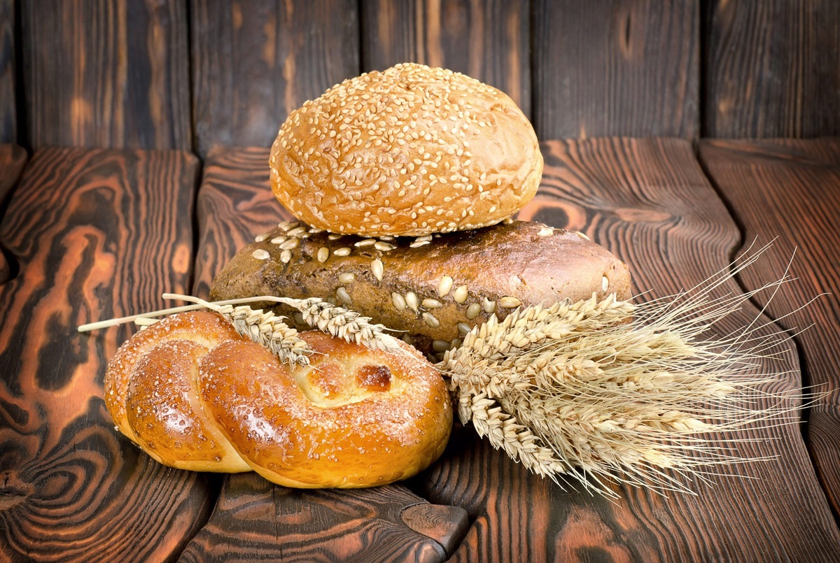 Papermoon Fototapete »Brote« in bunt, Größe B/L: 4,5 m m x 2,8 m m