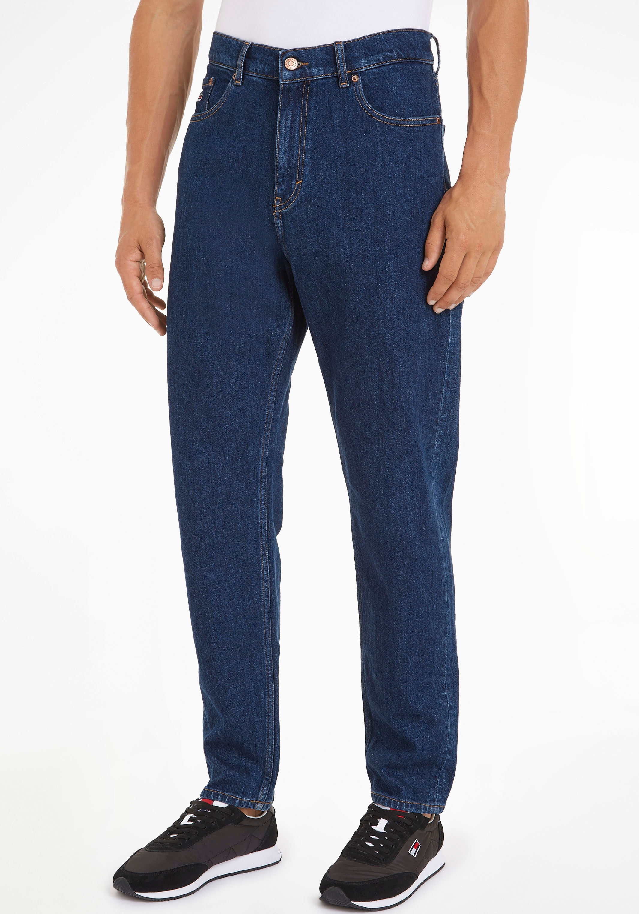 Tommy Jeans Tapered-fit-Jeans »ISAAC RLXD TAPERED«, im 5-Pocket-Style