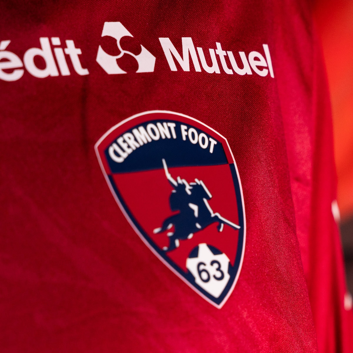 uhlsport Trainingsshirt »Trikot Clermont Foot Home 23/24« 1