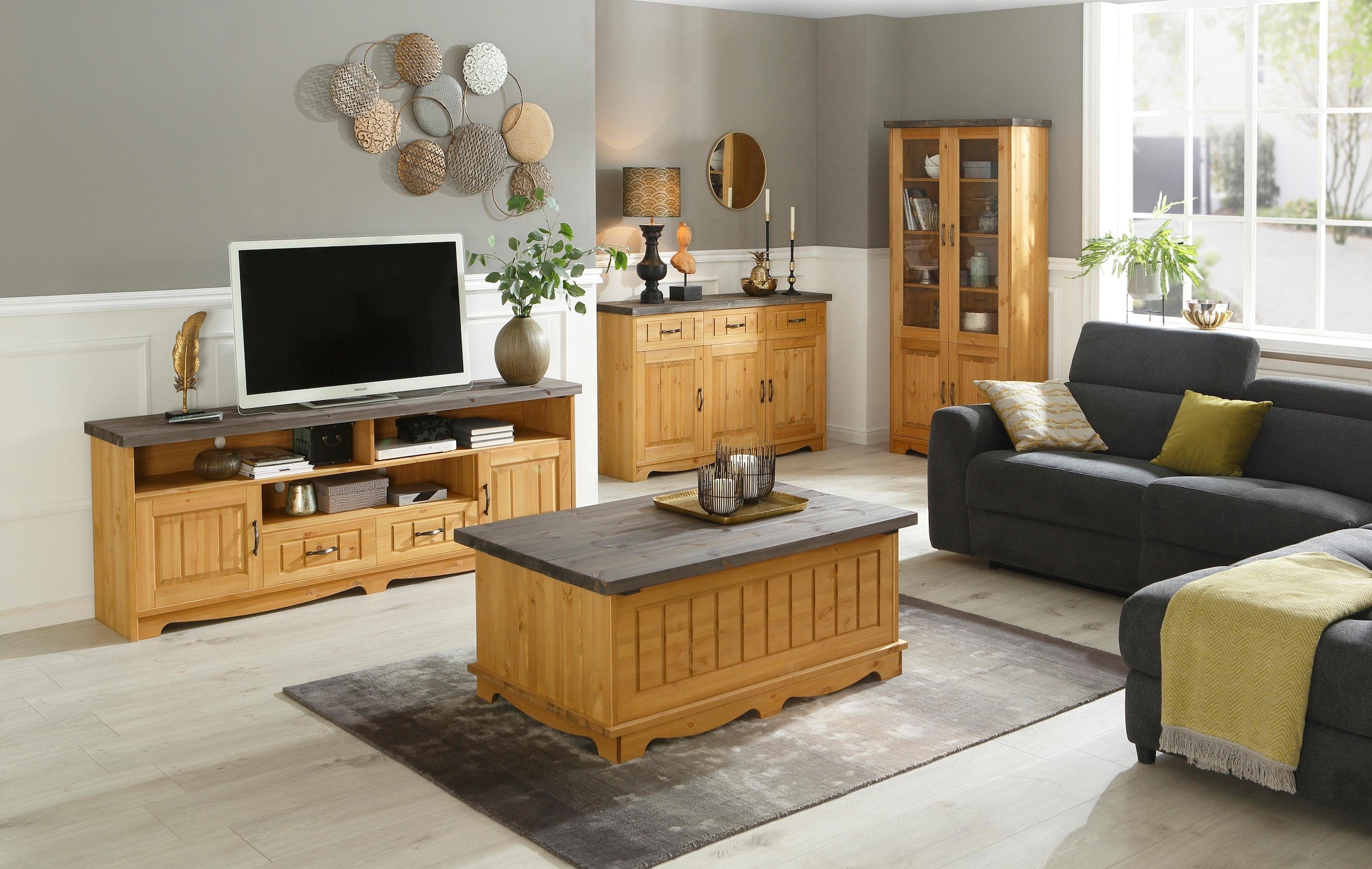 Home affaire Sideboard »Trinidad Antique«, Kommode, 148 cm, FSC® zertifiziertes Massivholz