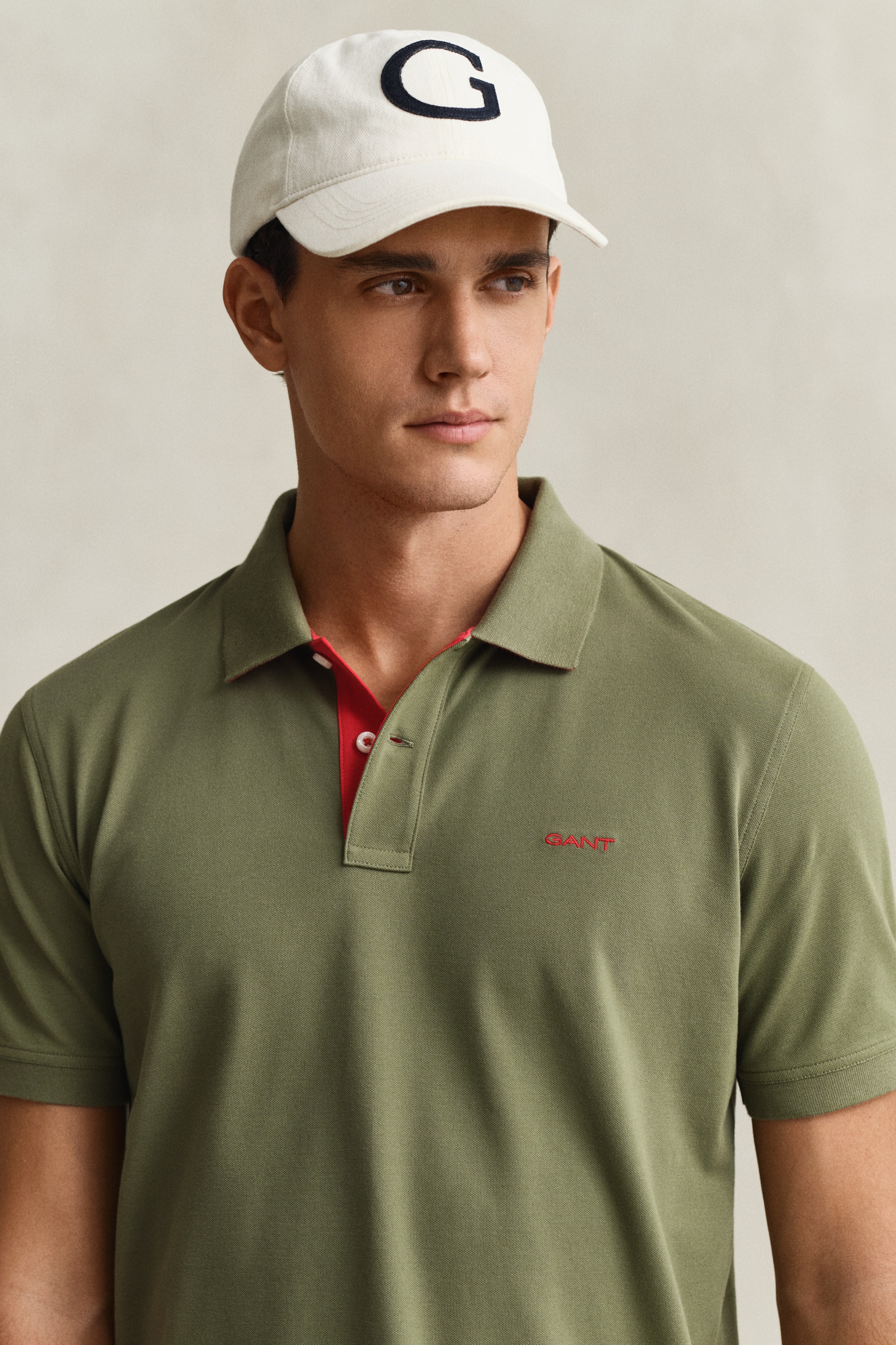 Gant Poloshirt »REG CONTRAST PIQUE SS POLO« mit kontrastfarbenen Einsätzen