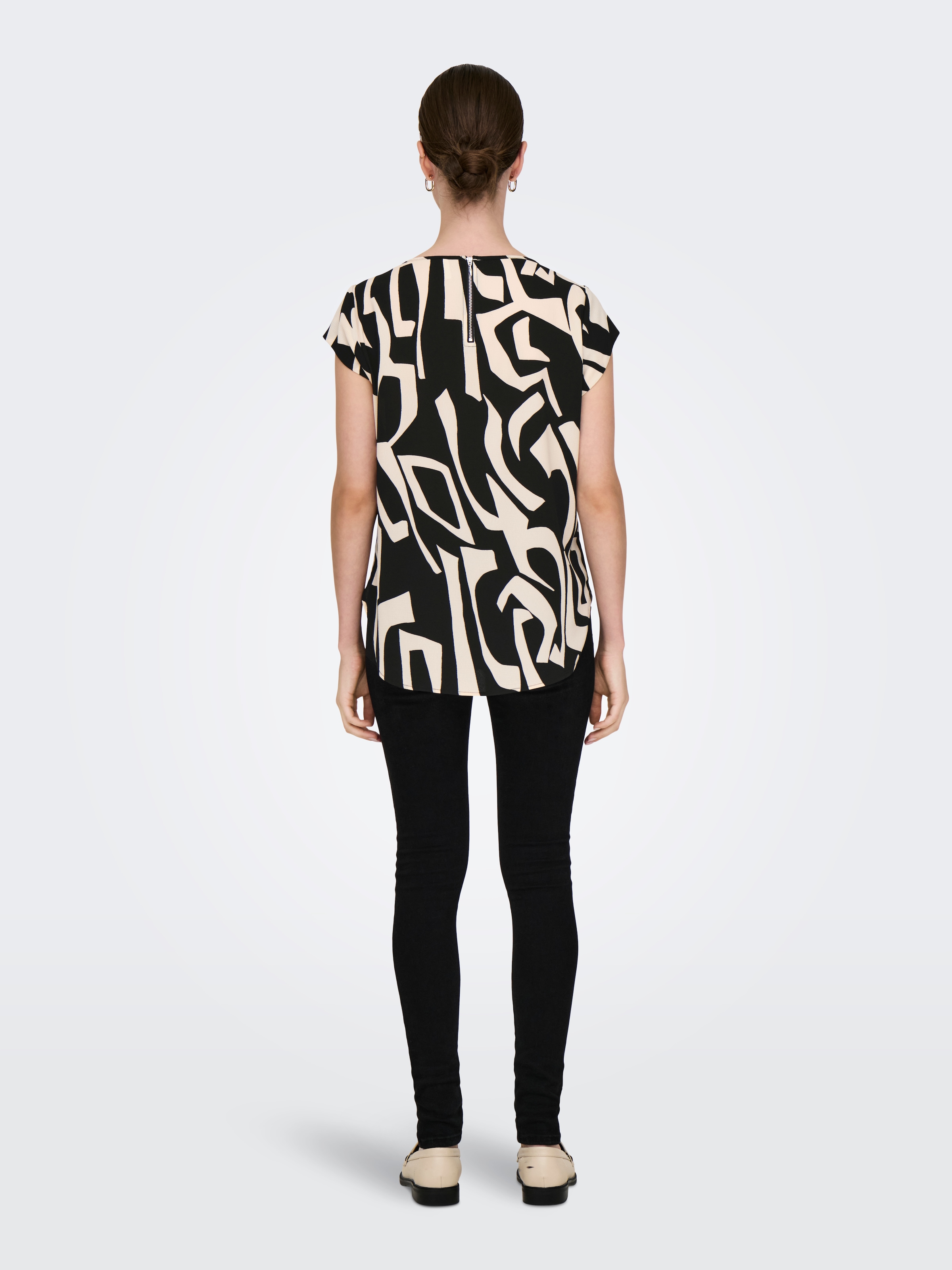 ONLY Shirtbluse »ONLVIC S/S AOP TOP NOOS PTM«, mit Allover Druck
