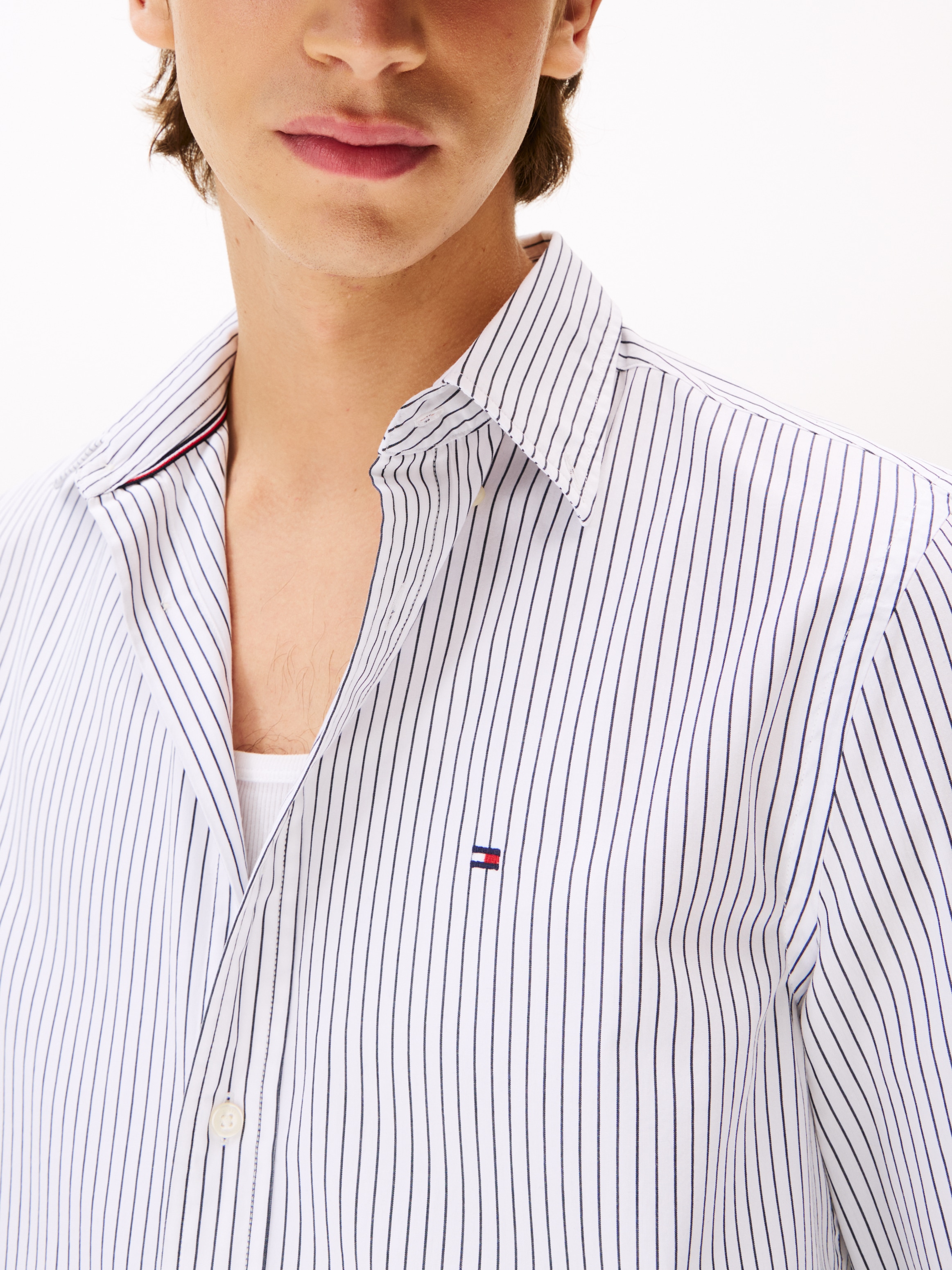 Tommy Hilfiger Langarmhemd »CORE HAIRLINE POPLIN« regular fit, Button-down-Kragen, fein gestreift
