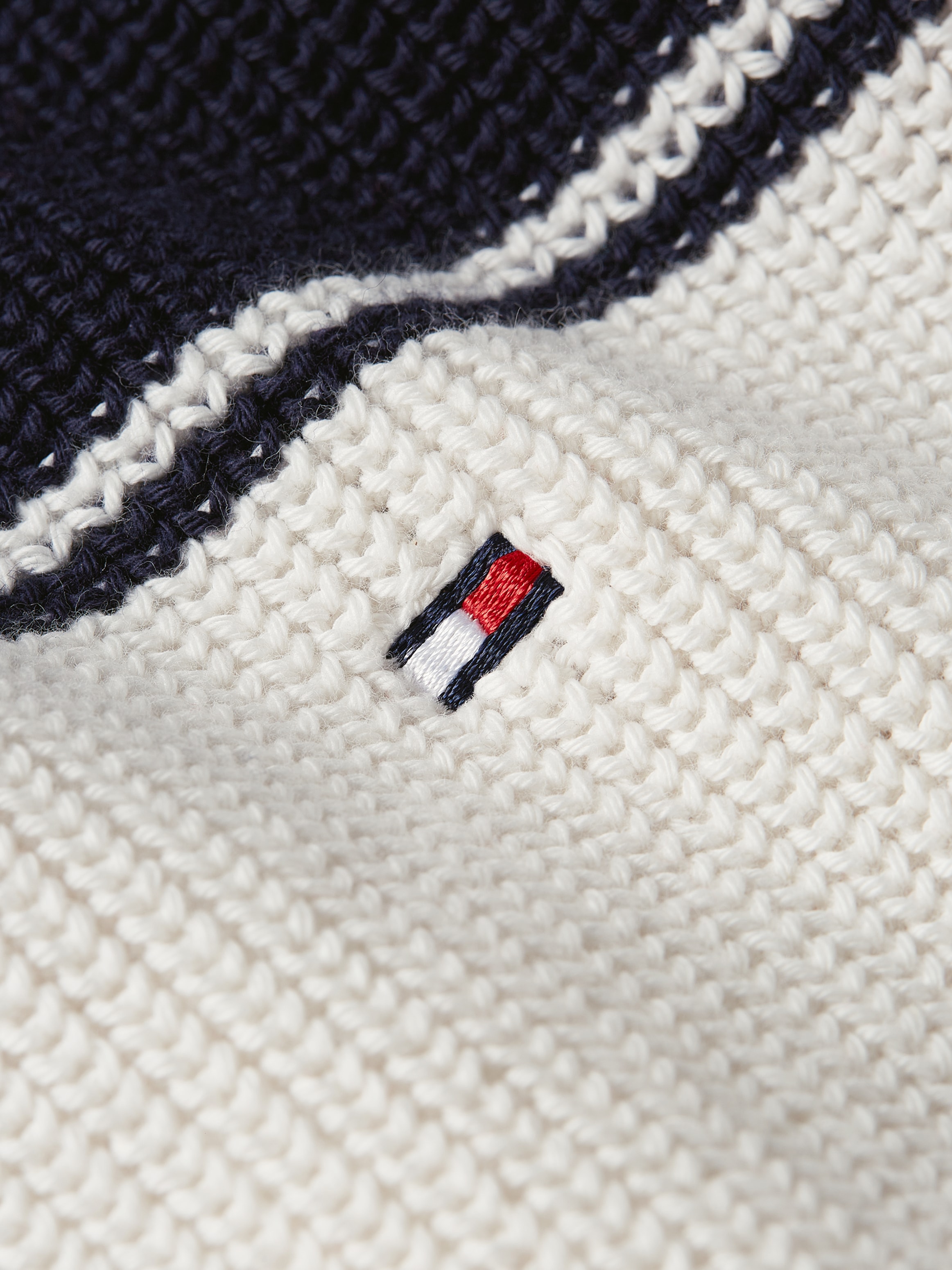 Tommy Hilfiger Rundhalspullover, (Global Serie TH WOMEN), mit Logostickerei