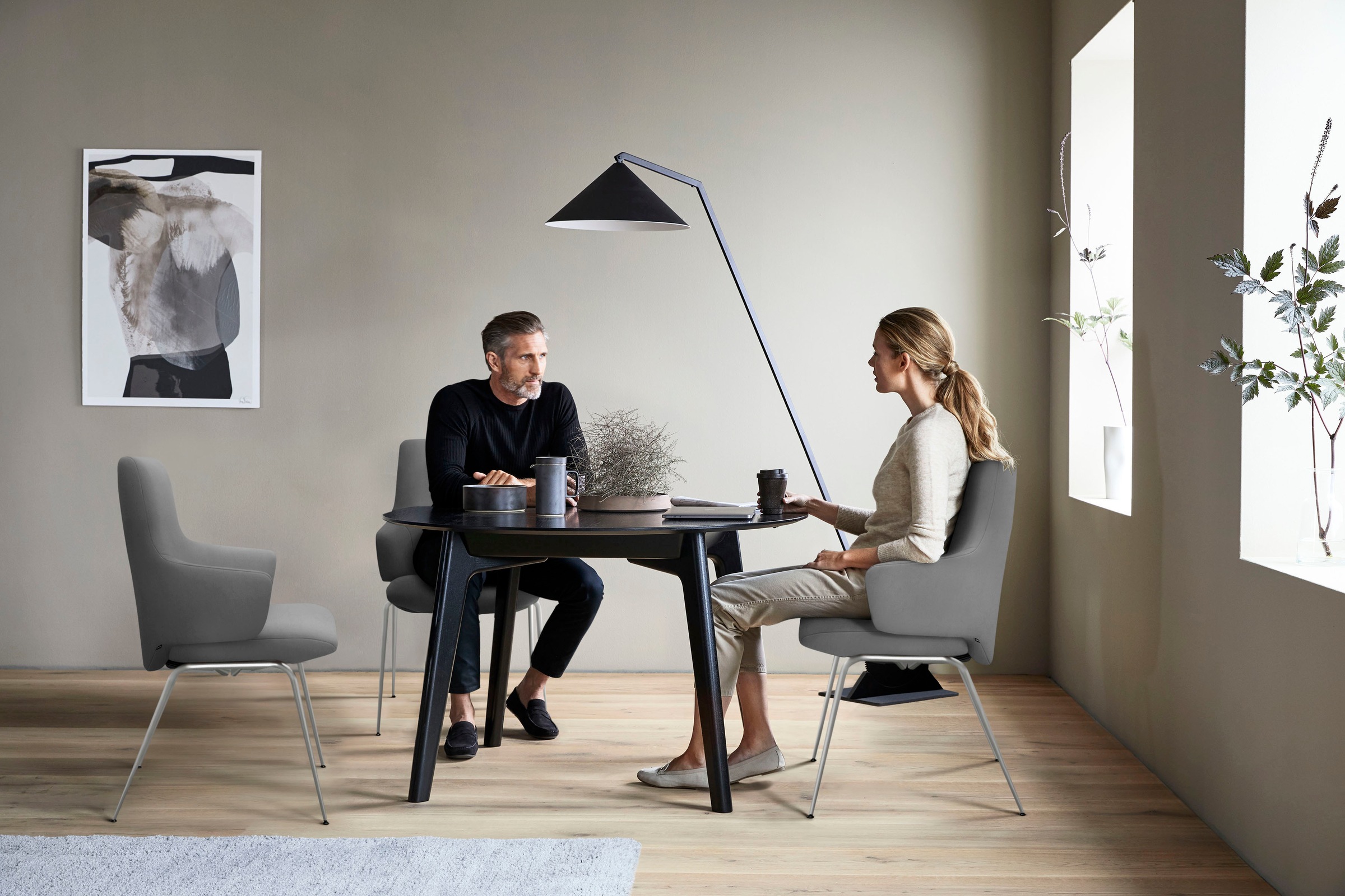 Stressless® Polsterstuhl »Laurel«, Microfaser DINAMICA, Low Back mit Armlehne, Größe L, mit Beinen aus Stahl in Chrom glänzend