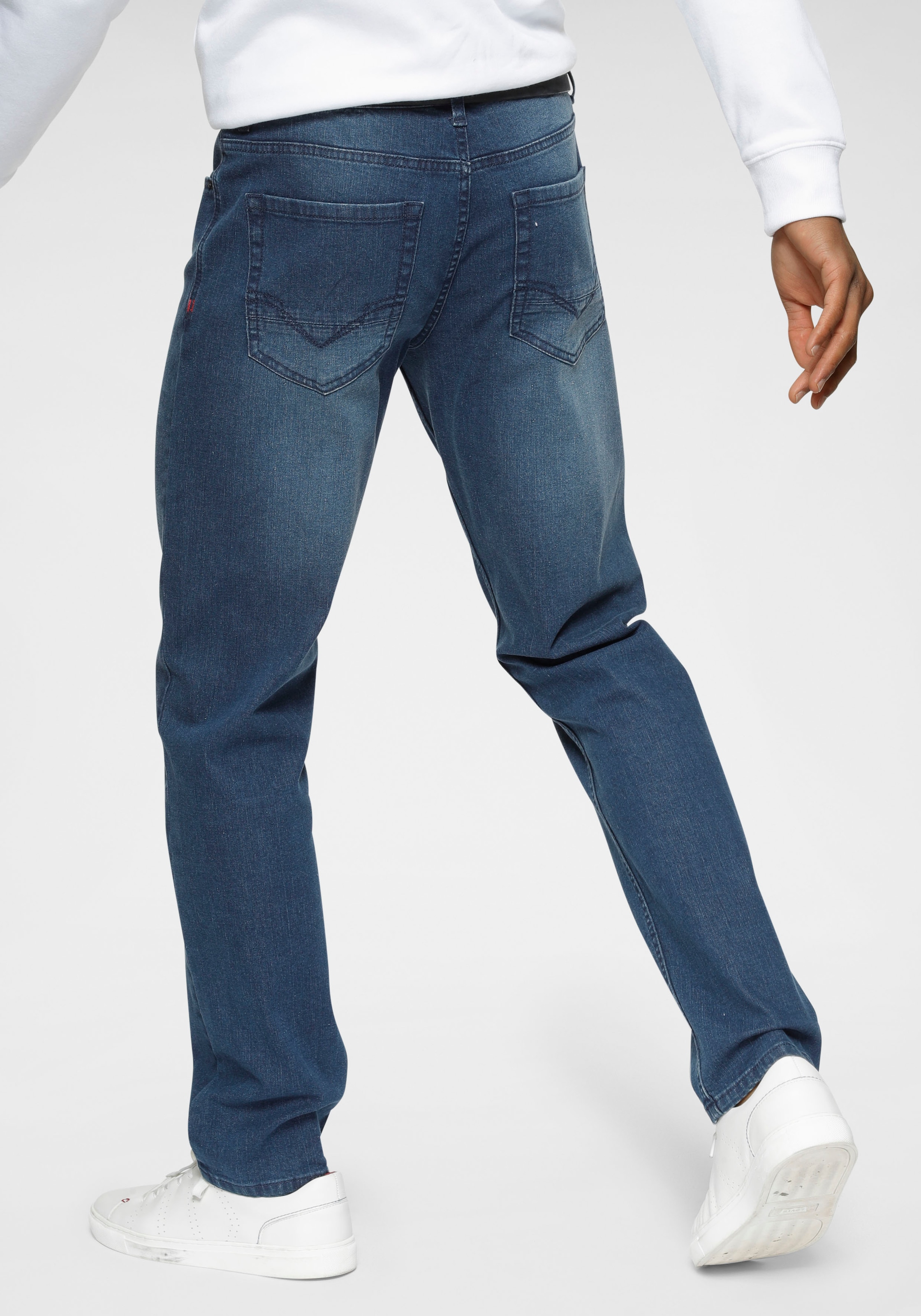 H.I.S Slim-fit-Jeans »FLUSH«, schmale Beinform, mit Used-Effekten, niedrige Leibhöhe