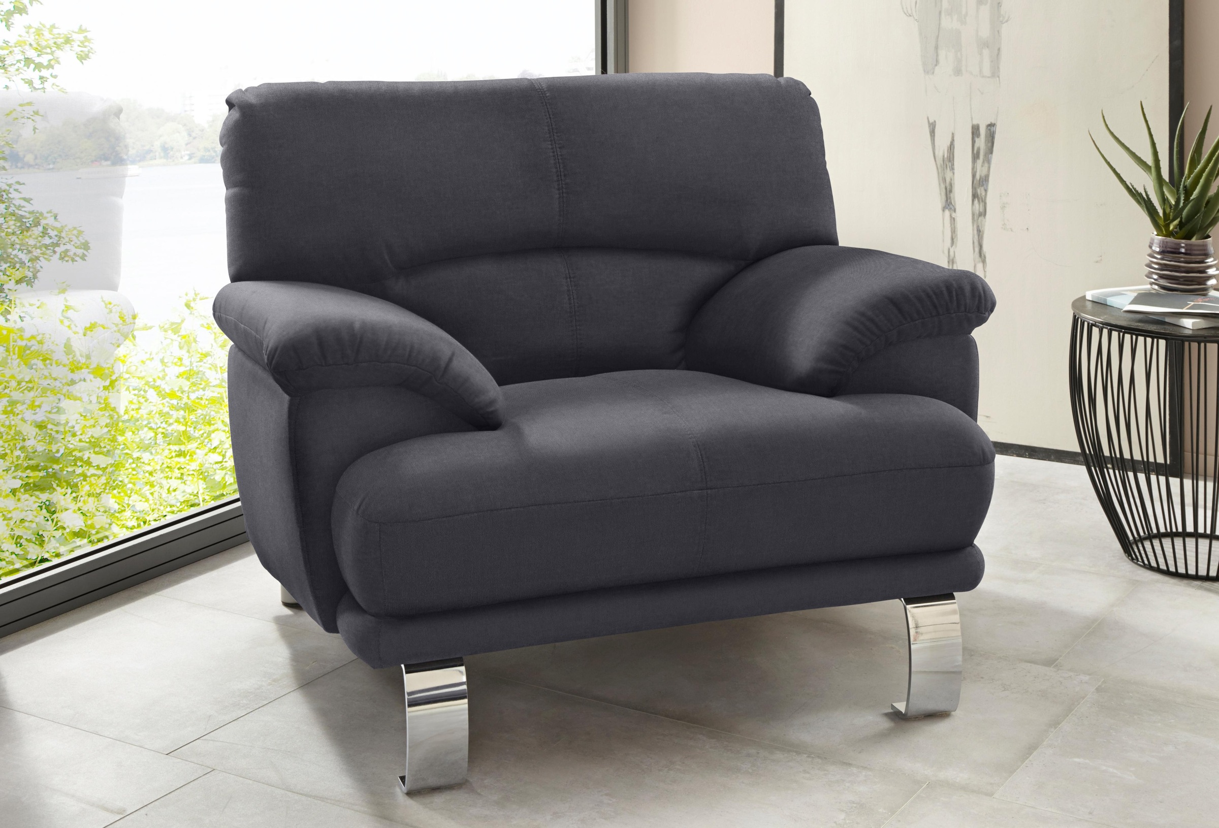 TRENDMANUFAKTUR Sessel »Cecilia II, Loungesessel in italienischem Design«, breite und bequeme Armlehnen