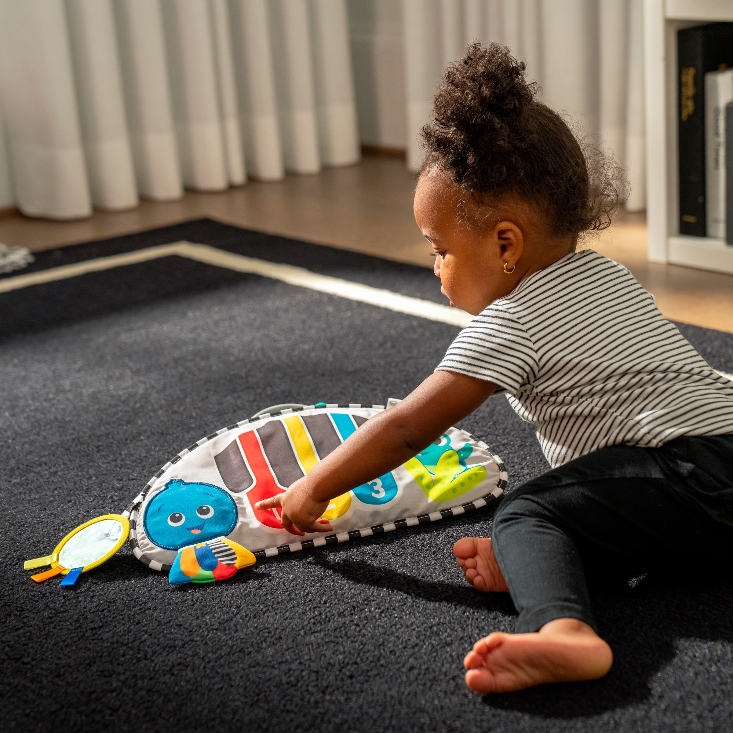 Baby Einstein Babywippe »Kick to It 4-in-1 Musical Swing & Rocker« bis 9 kg mit Sound-Effekt
