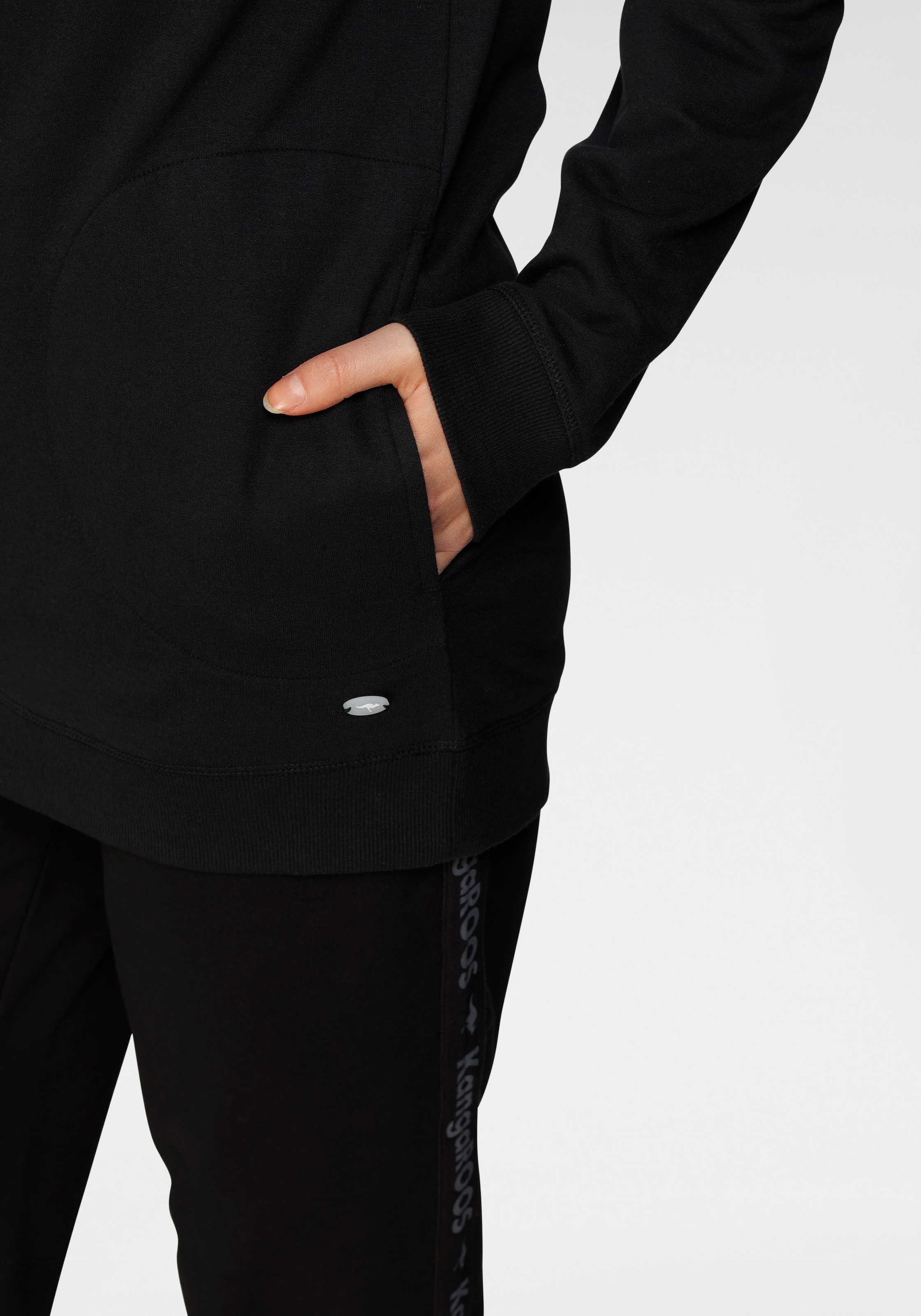 KangaROOS Sweatshirt, lange Ärmel, figurumspielende Passform