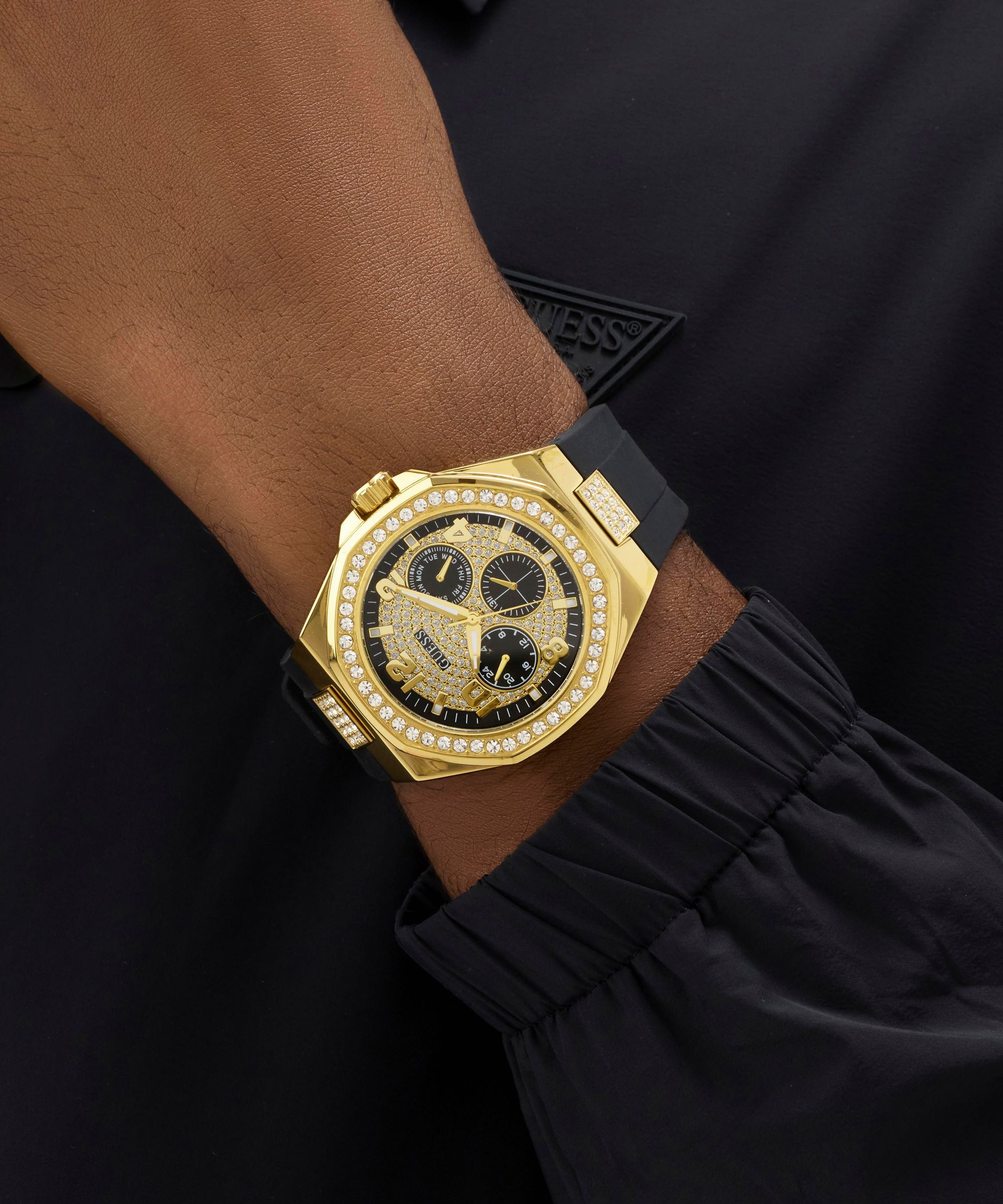 Guess Quarzuhr »EMPIRE« Armbanduhr, Herrenuhr, Silikonarmband, analog, Wochentag, Tag