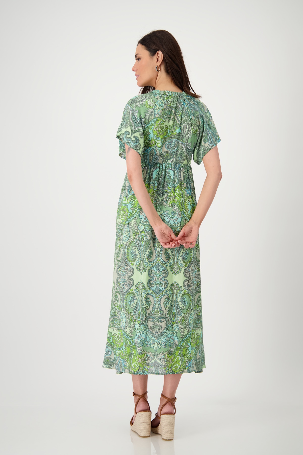 Monari Maxikleid »Kleid Paisleydruck allover«, Mit V-Ausschnitt