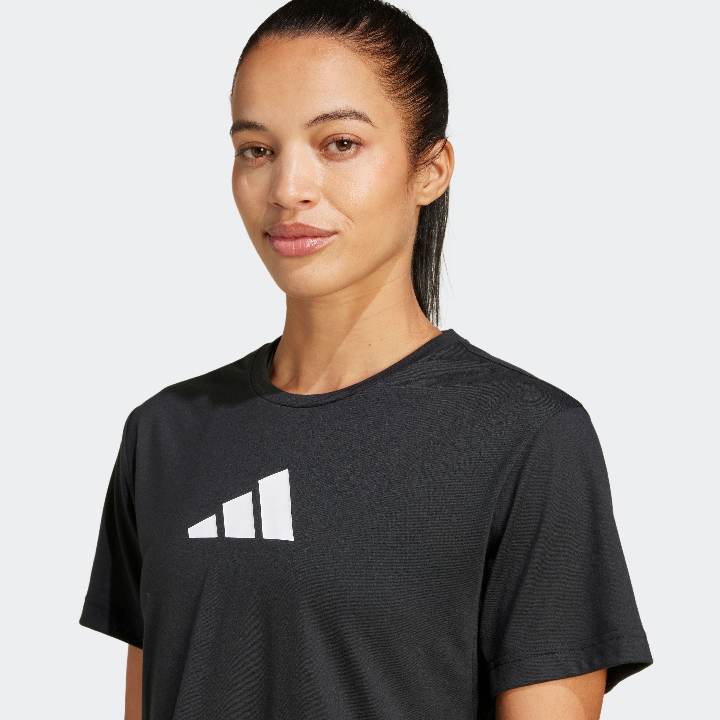 adidas Performance T-Shirt »TR-ES BL TEE«, Trainingsshirt, Feuchtigkeitsabsorbierendes Material