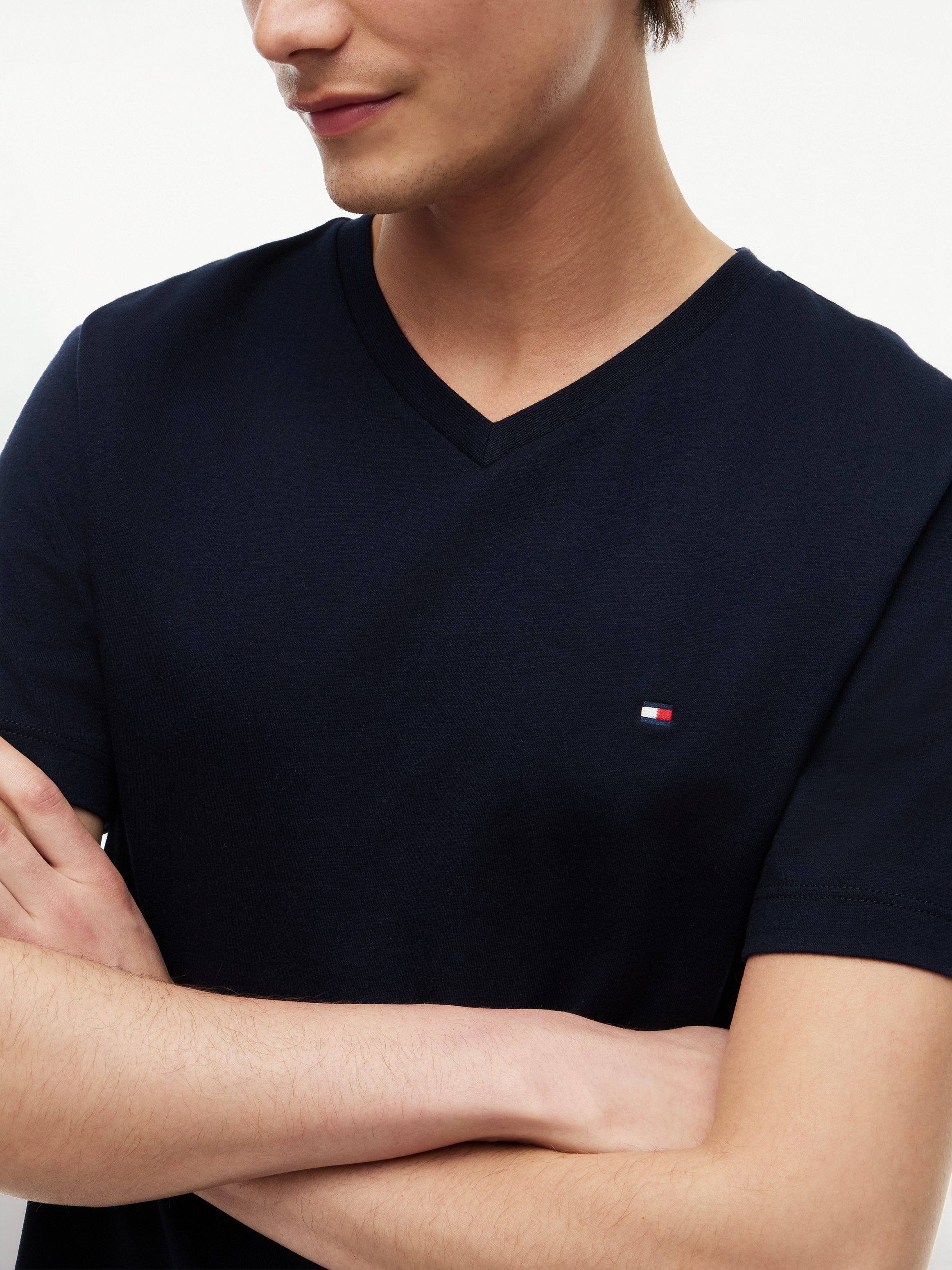Tommy Hilfiger V-Shirt »ESSENTIAL V-NECK« unifarben, casual, regular fit, Baumwolle,