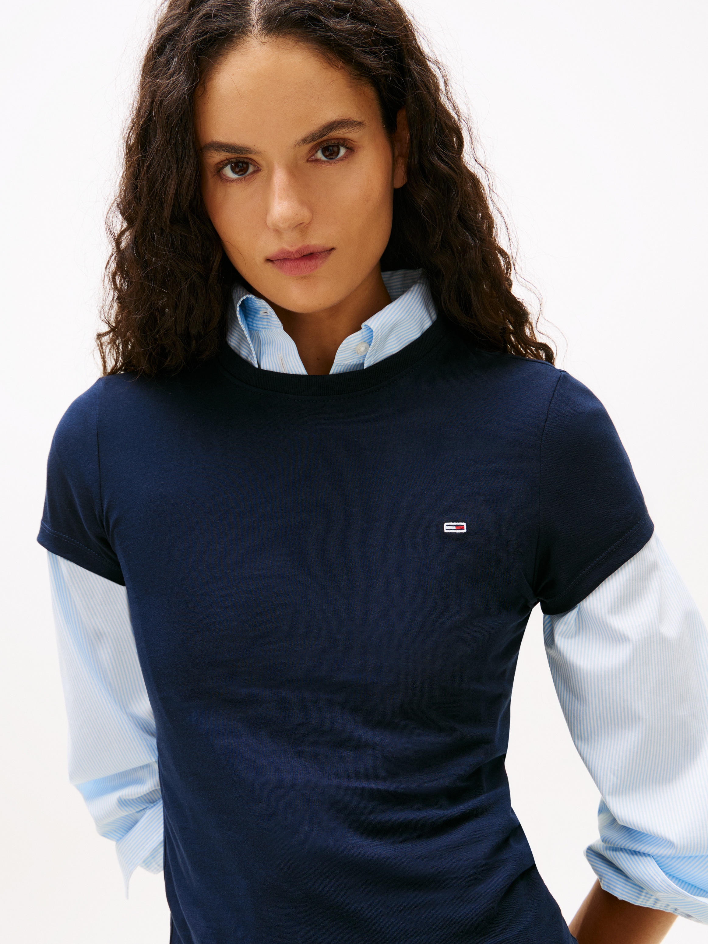 Tommy Jeans Kurzarmshirt »TJW SLIM C-NECK TEE« mit Logo-Stickerei