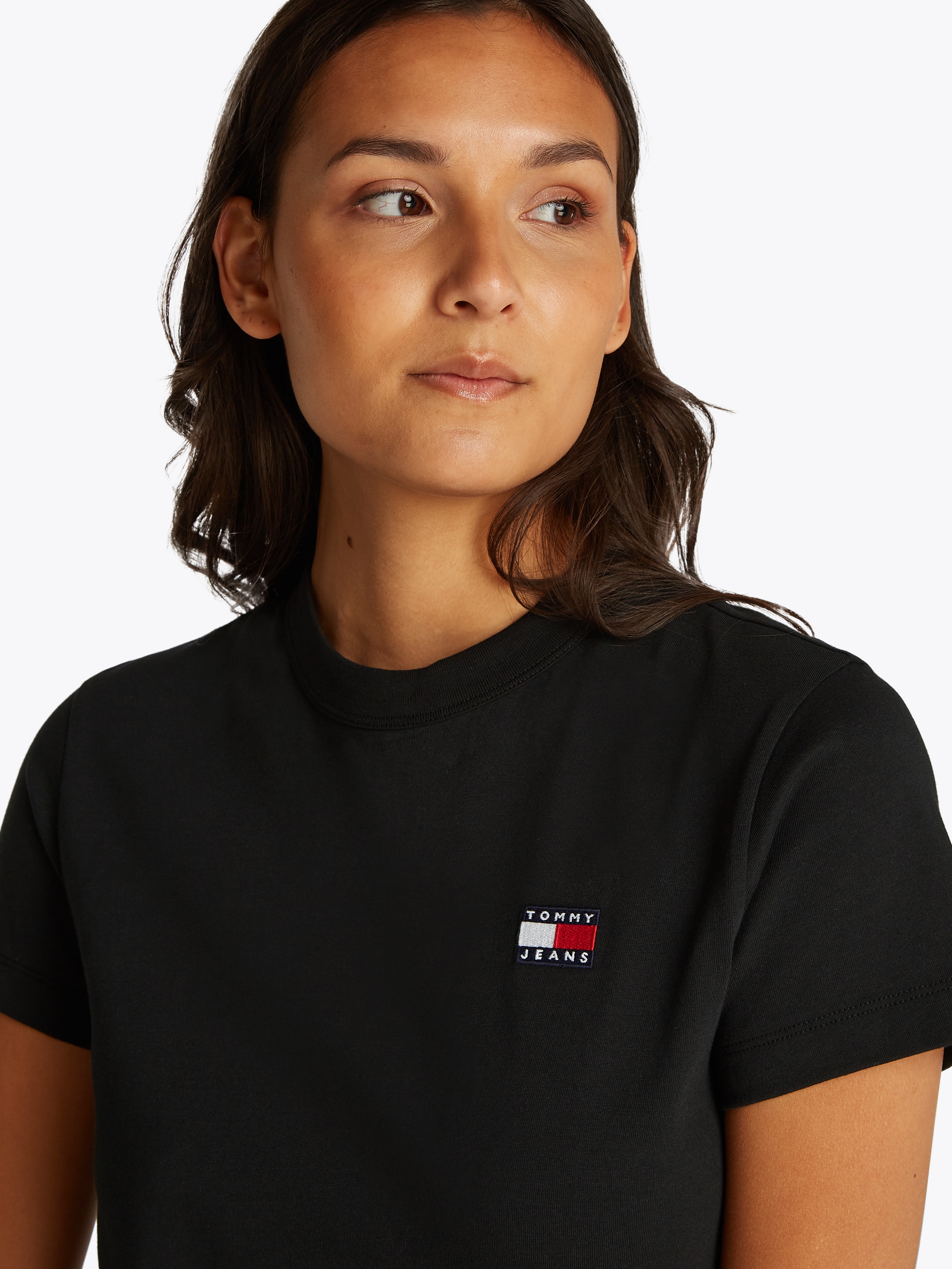 Tommy Jeans T-Shirt »TJW REG BADGE TEE«, mit Logo-Badge