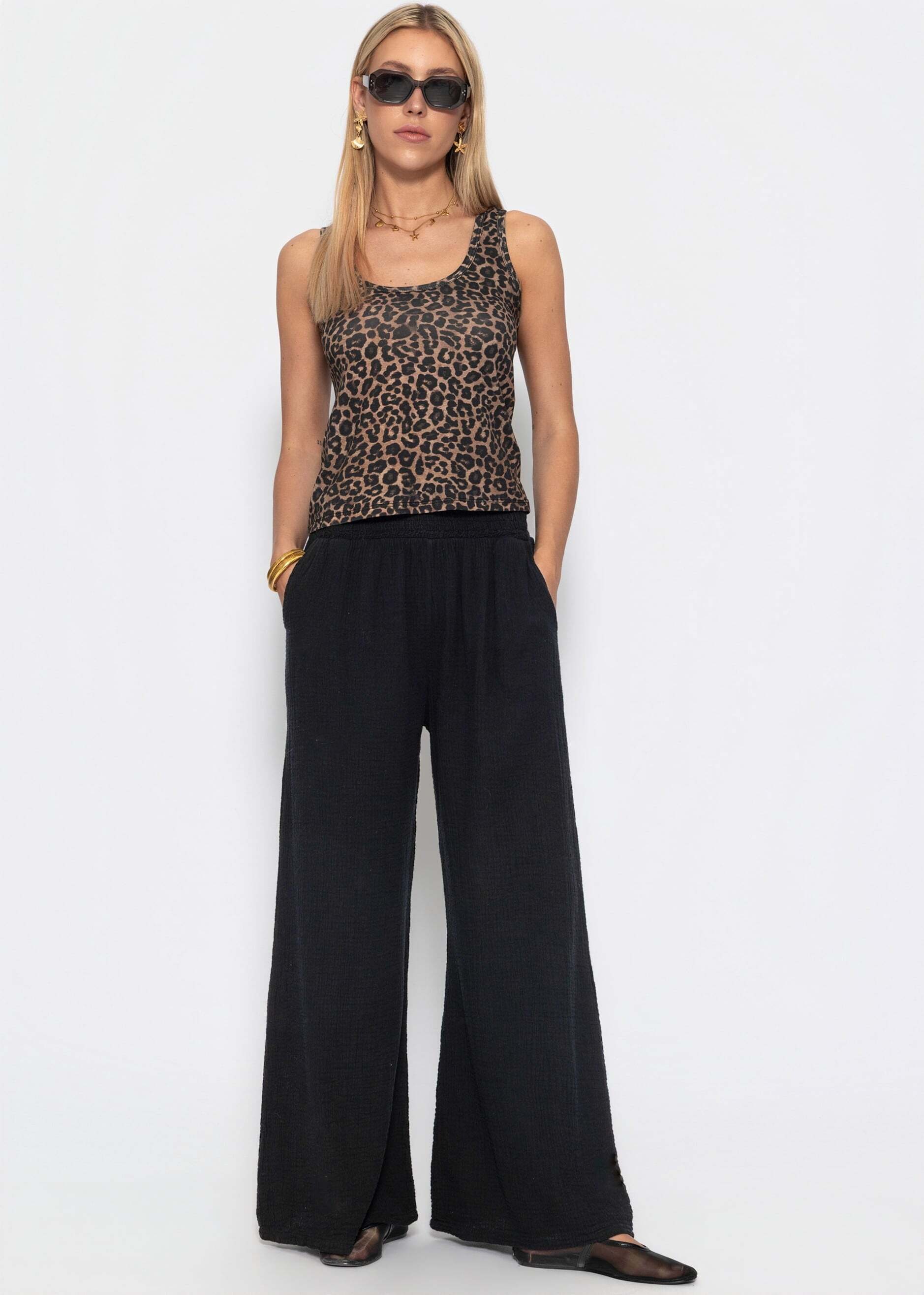 SASSYCLASSY Stoffhose »Musselin Hose mit weitem Bein«  Leichte Stoffhose mit seitlichen Taschen im lockerem Fit