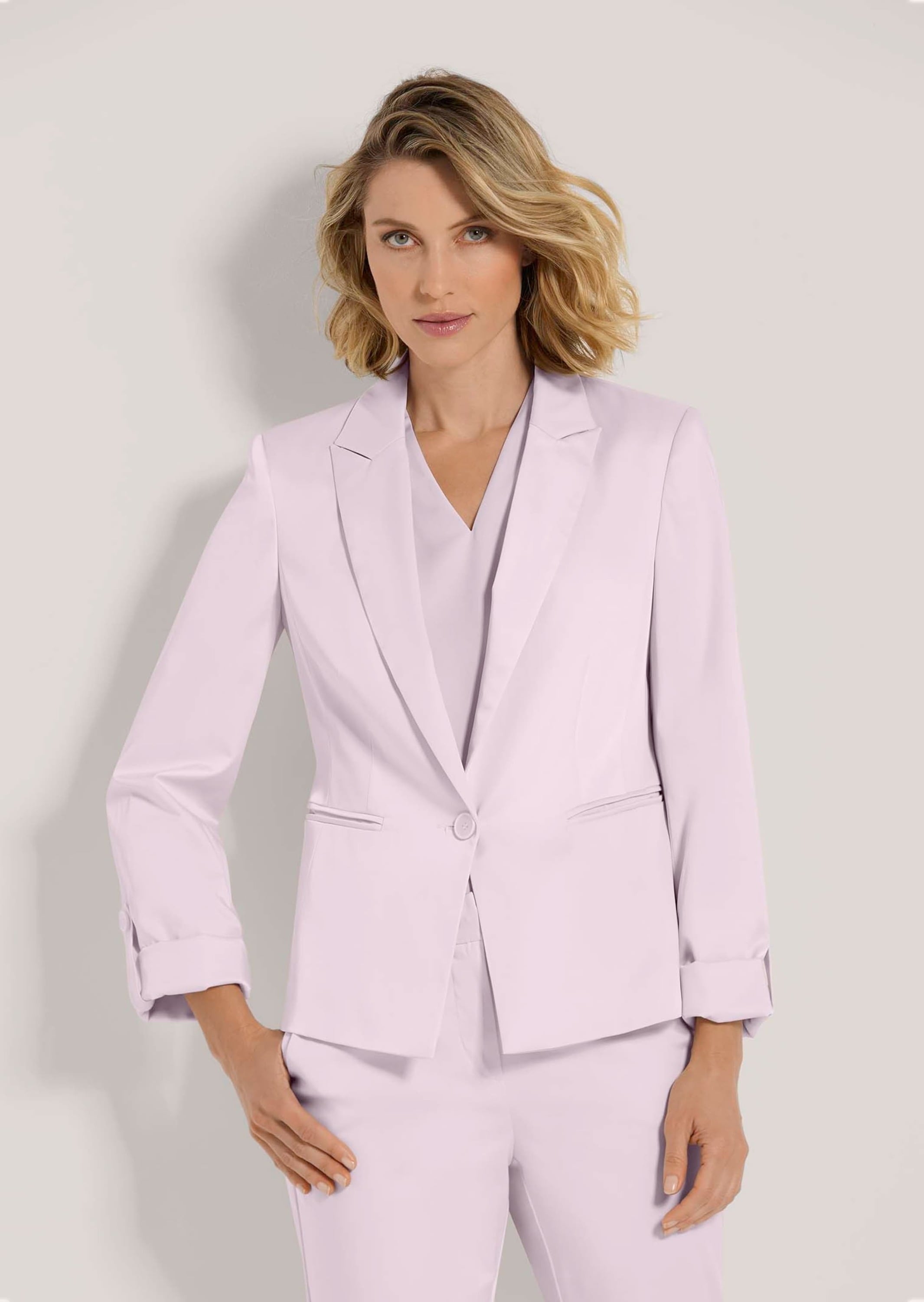 MADELEINE Jackenblazer »Kurzblazer Eleganter Einreiher mit Reverskragen« Eingearbeitete Leistentaschen