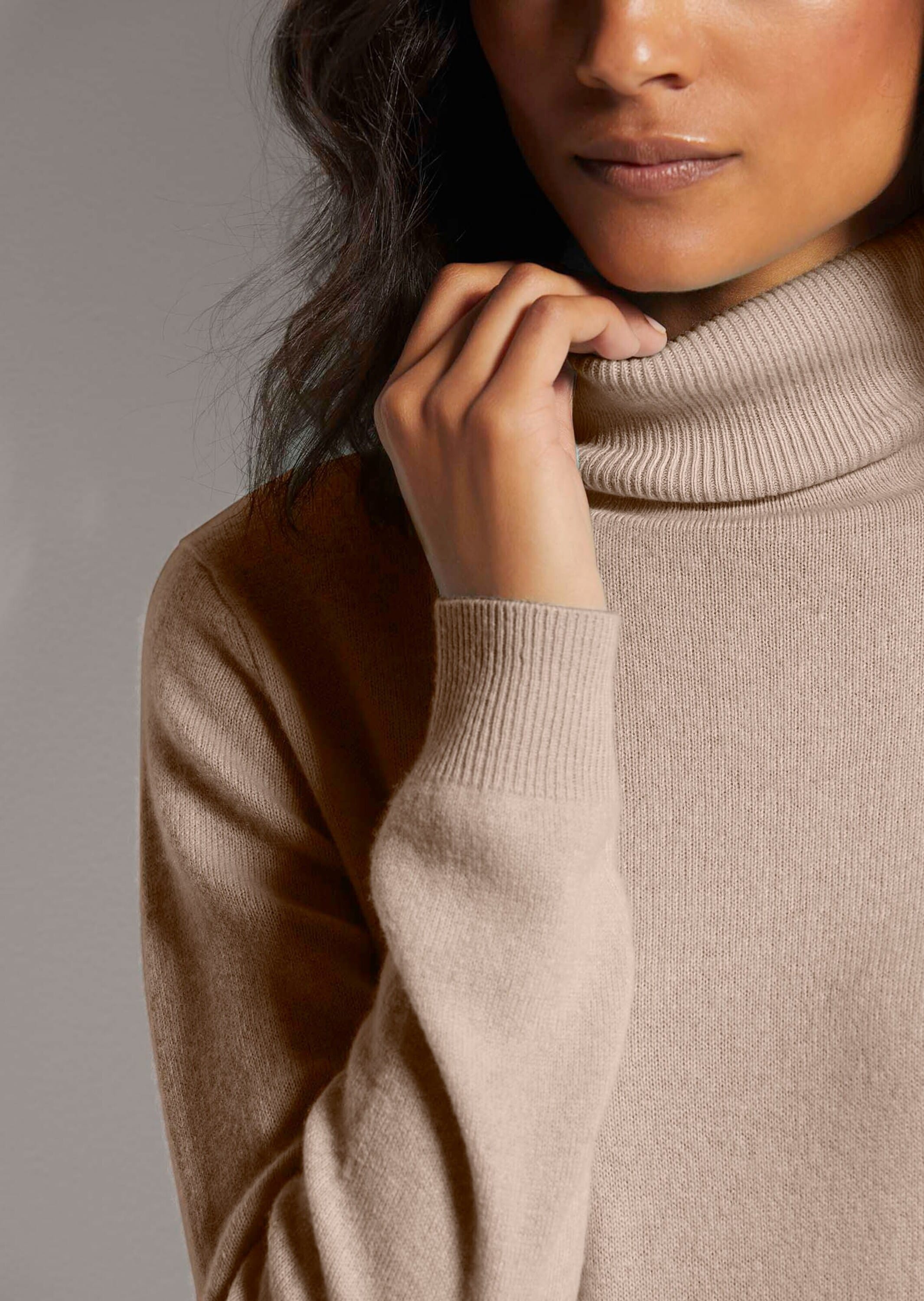 MADELEINE Longpullover »Kaschmirpullover Zeitloser Strickpullover mit geripptem Rollkragen«