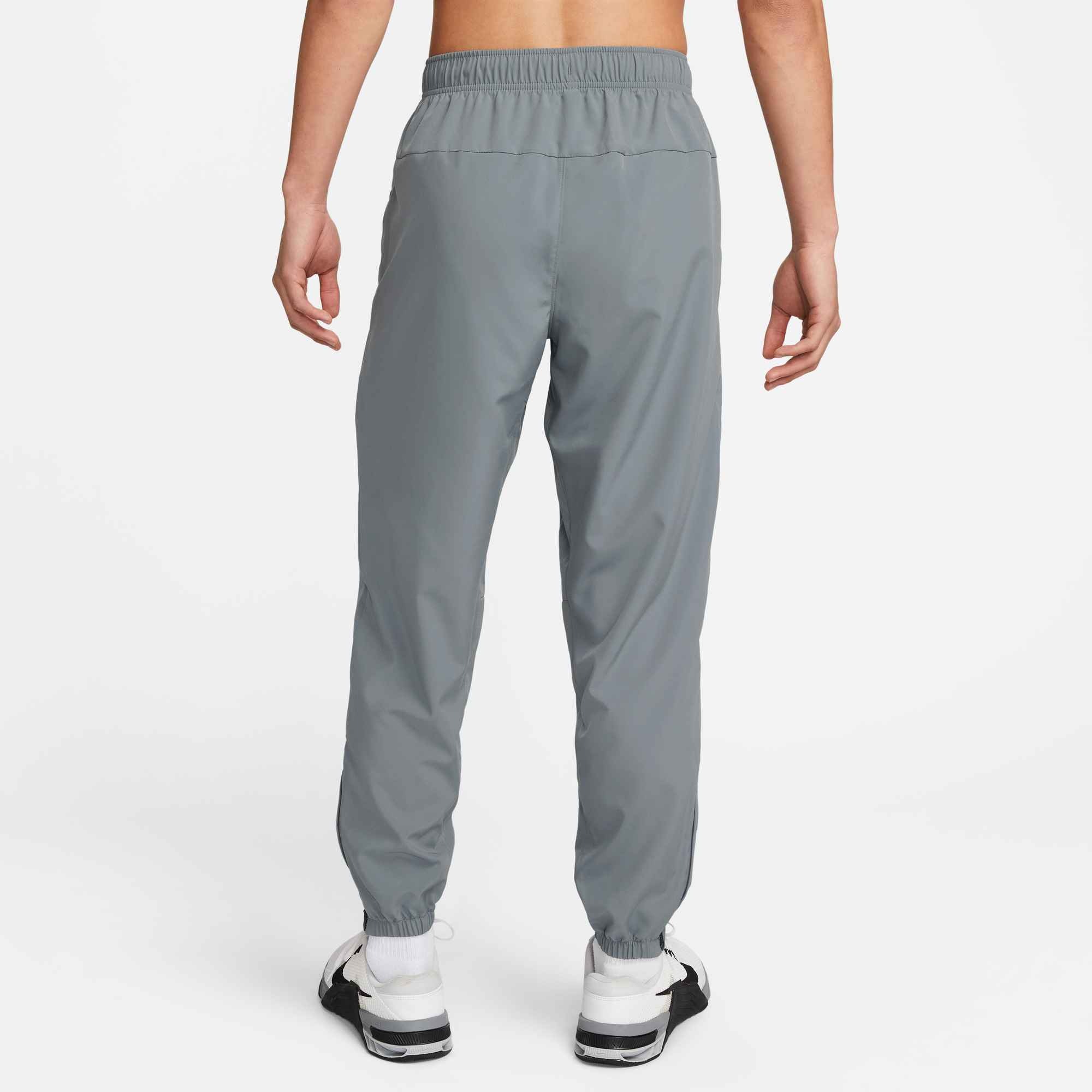 Nike Sporthose »M NK DF FORM PANT TPR«  mit Seitentaschen, schweißableitend