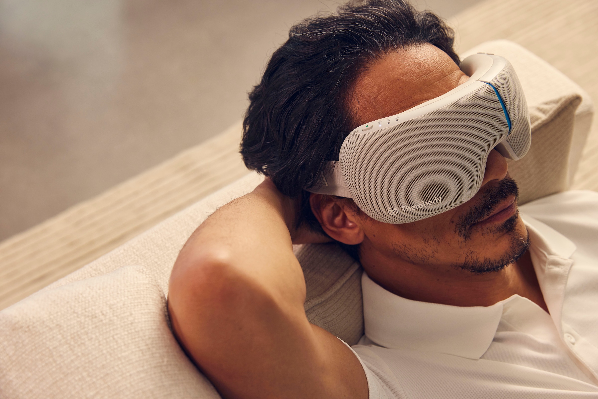 Therabody Massagegerät »SmartGoggles Augenmassage, Vibration, Wärme, App-Steuerung«, verbessert die Schlafqualität, lindert Kopfschmerzen & Migräne