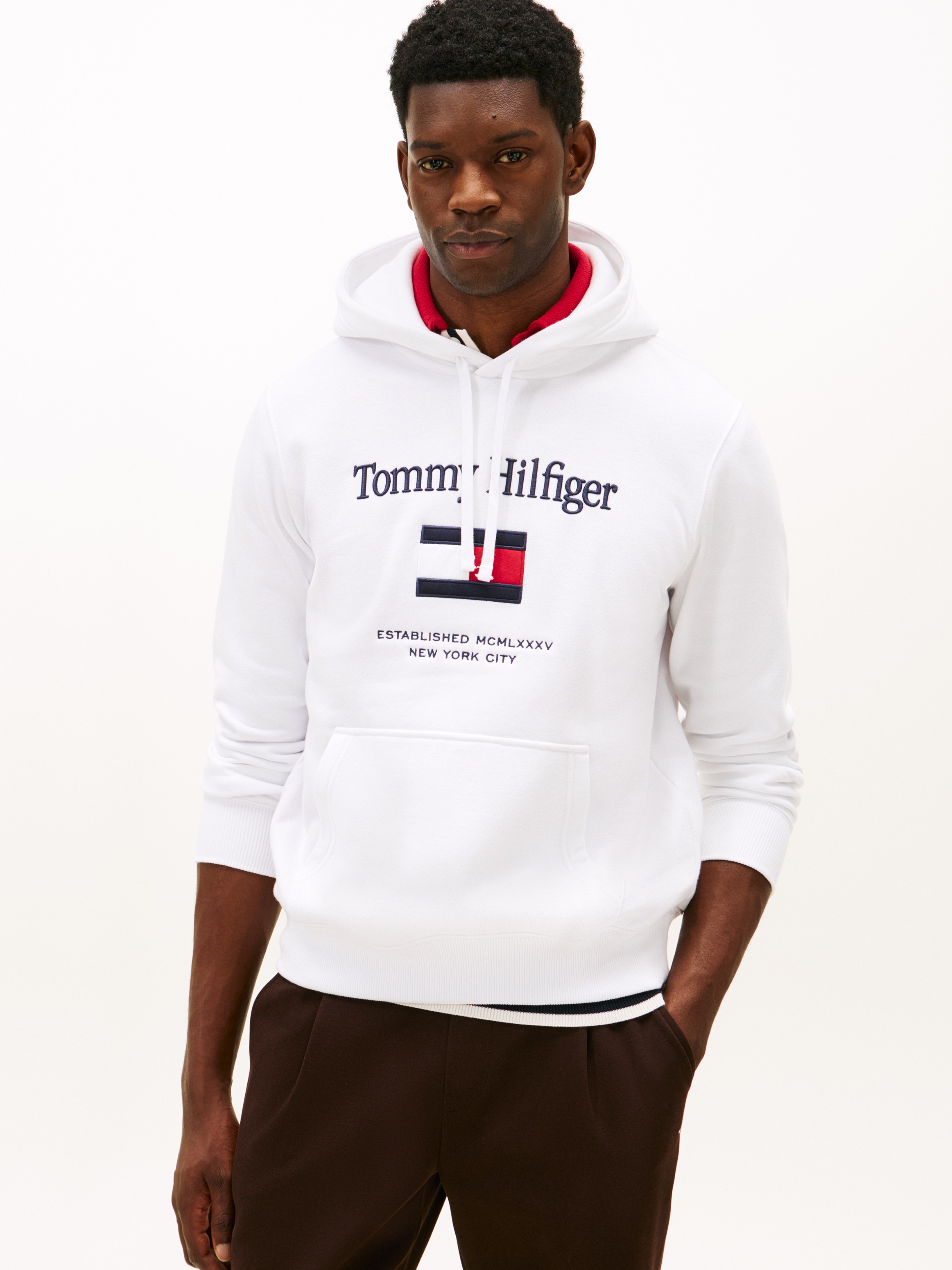 Tommy Hilfiger Hoodie »TOMMY EMBRO FLAG«, normale Passform, Stickerei
