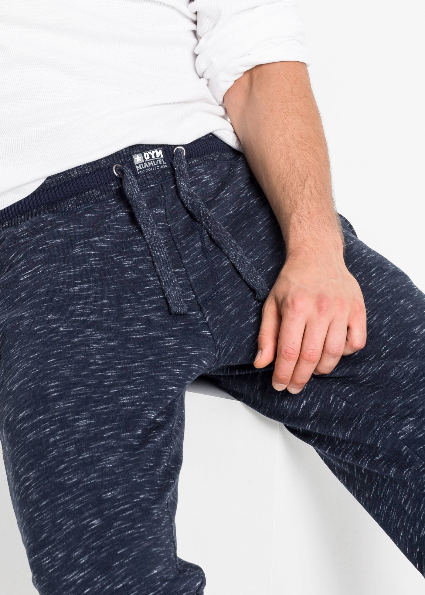 bonprix Jogginghose  aus Baumwolle und Polyester, Regular Fit