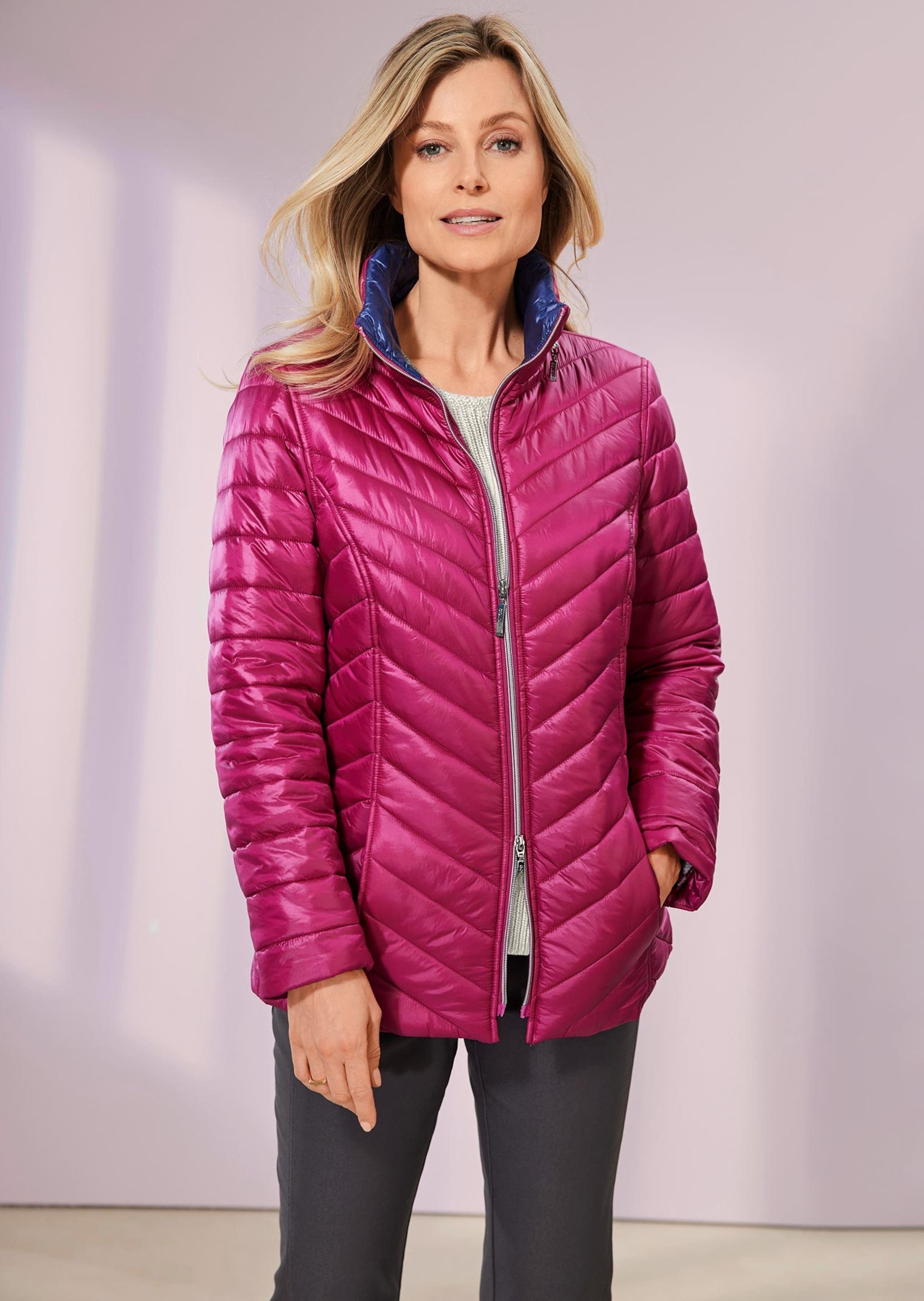 GOLDNER Steppjacke »Kurzgröße Leichte Steppjacke in knitterarmer Ware« Leichte Wattierung mit Diagonalstepp