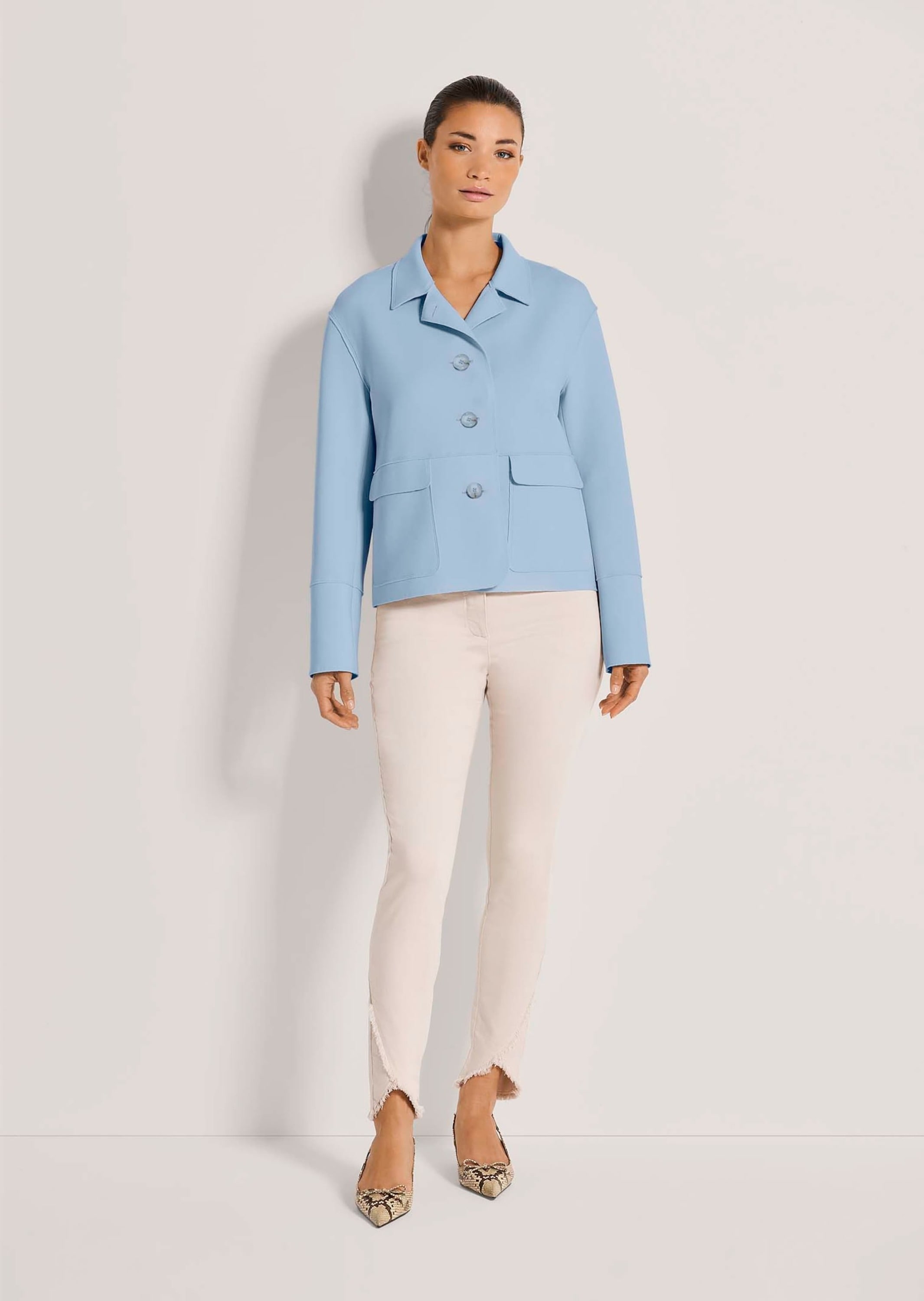 MADELEINE Jackenblazer »Kurzblazer Moderner Damenblazer mit Hemdkragen« Offene Schnittkanten